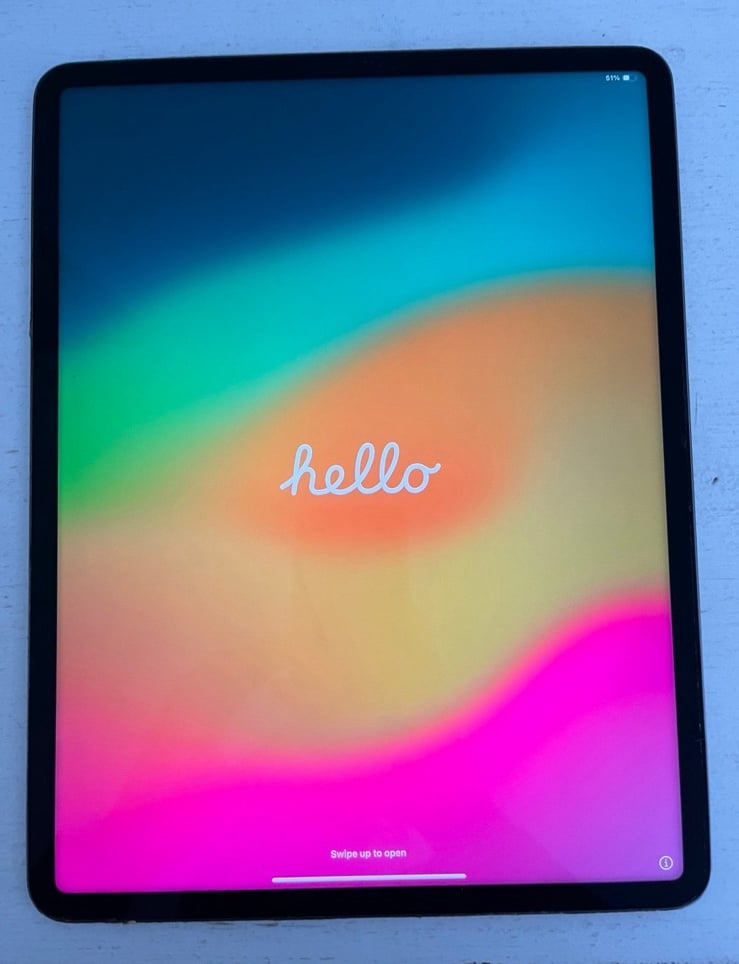 Apple iPad Pro 12.9 inch. 128gb. 2nd Generation Apple Pencil 3U39