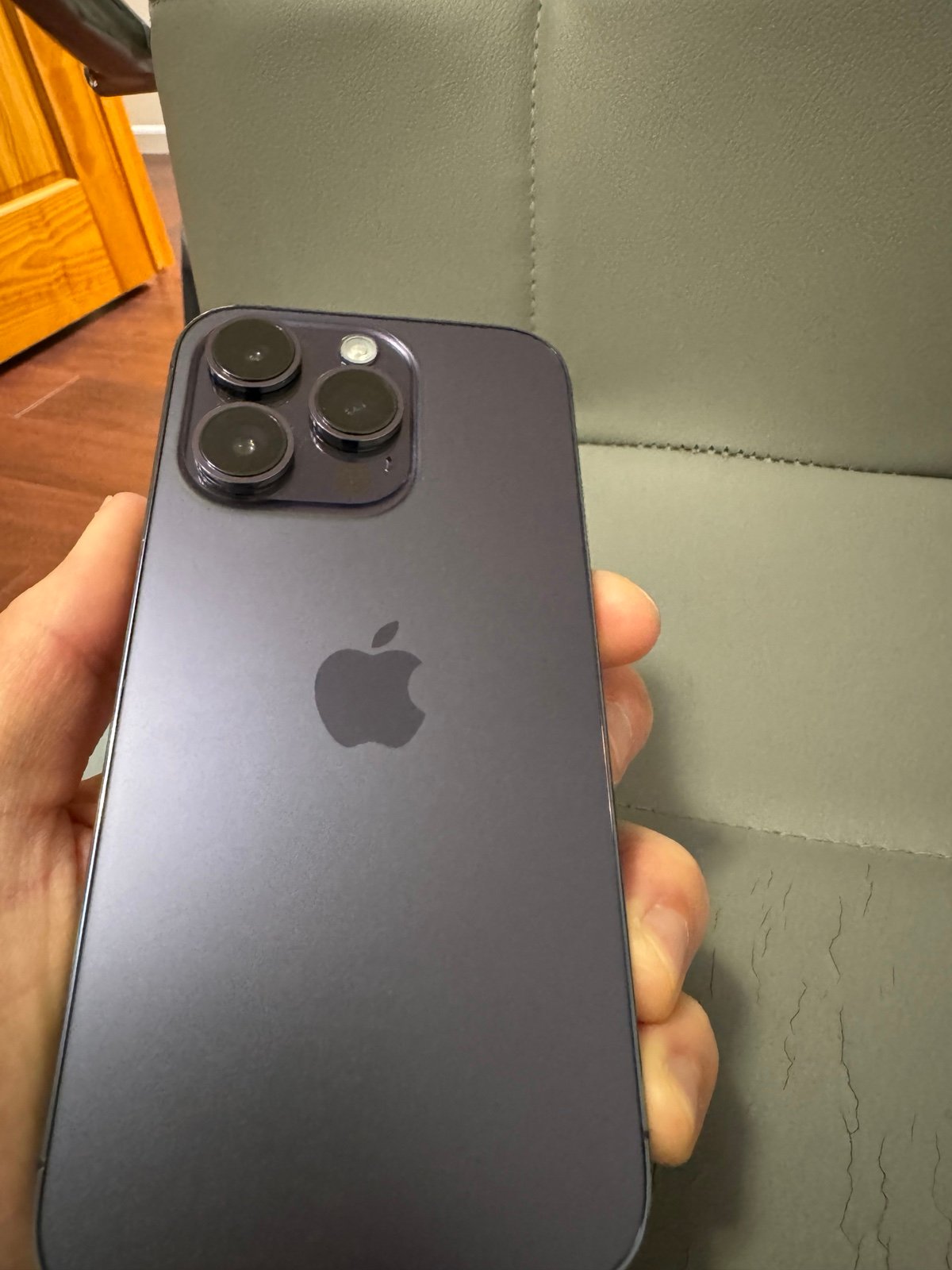 Apple iPhone 14 Pro 128gb purple great condition 8G96