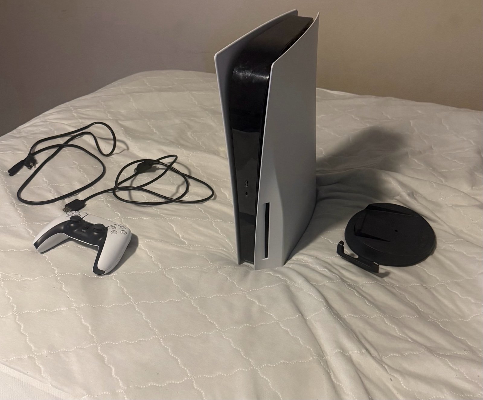 PlayStation 5 and 2 Games 9X93