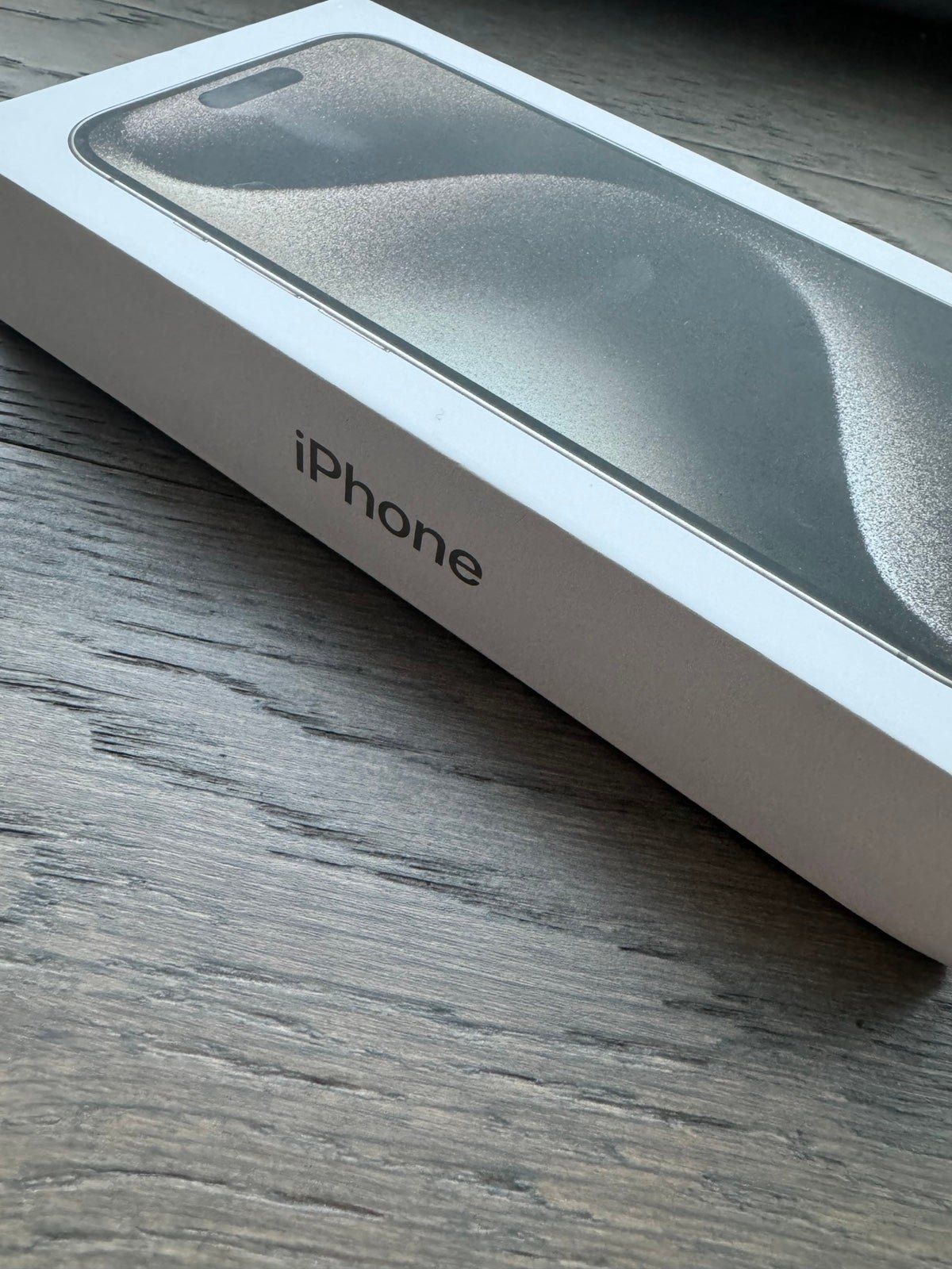 iPhone 15 Pro Titanium 128 GB 6M26