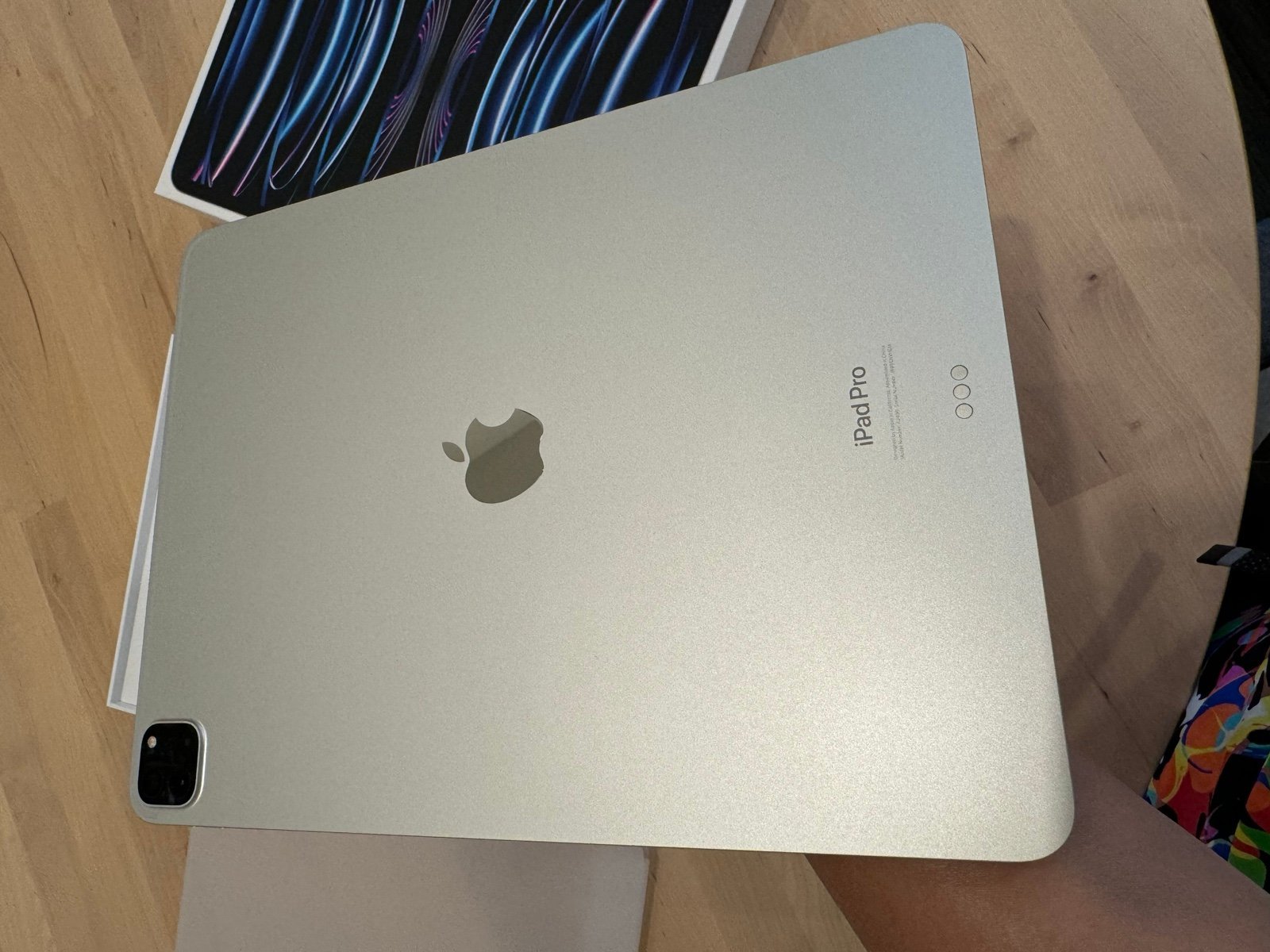 Apple iPad Pro 6th Generation 256 GB 1S85