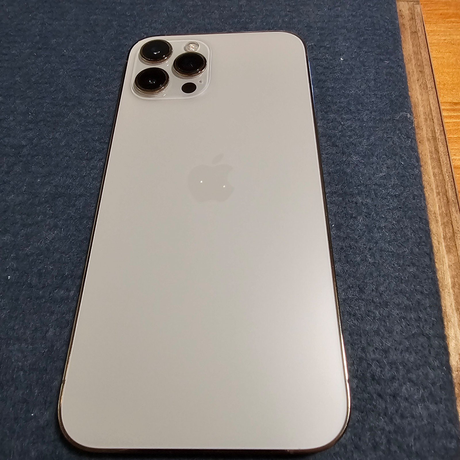 iphone 12 pro max phone unlocked 1B39