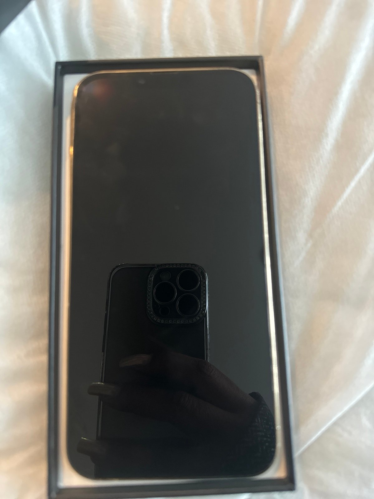 iPhone 13 Pro Max phone 1TB - unlocked w original box + unused charging cord 2R39