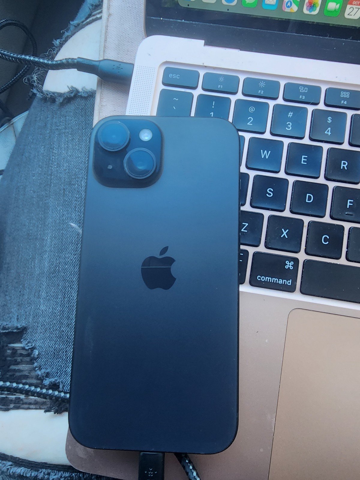 Unlocked apple iPhone 15 128g 1B91