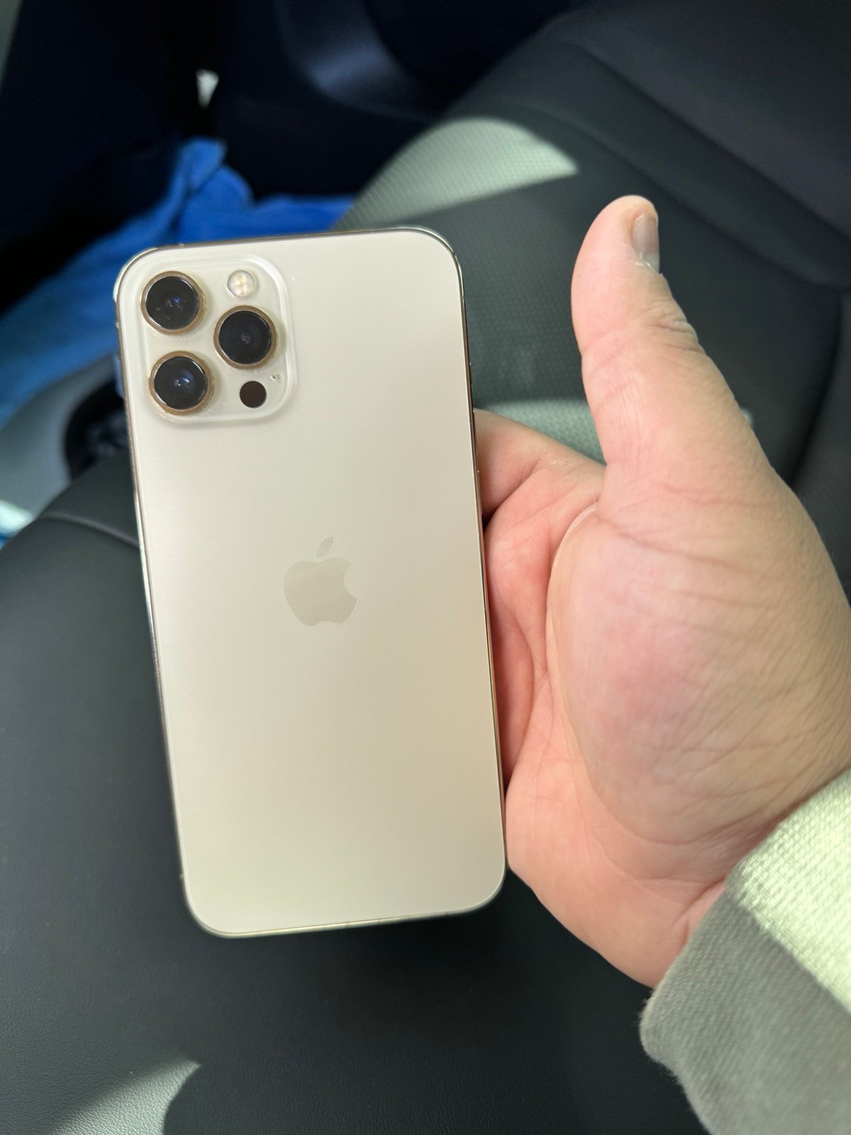 Apple iPhone 12 Pro Max 256 GB in Gold for Unlocked 2F59