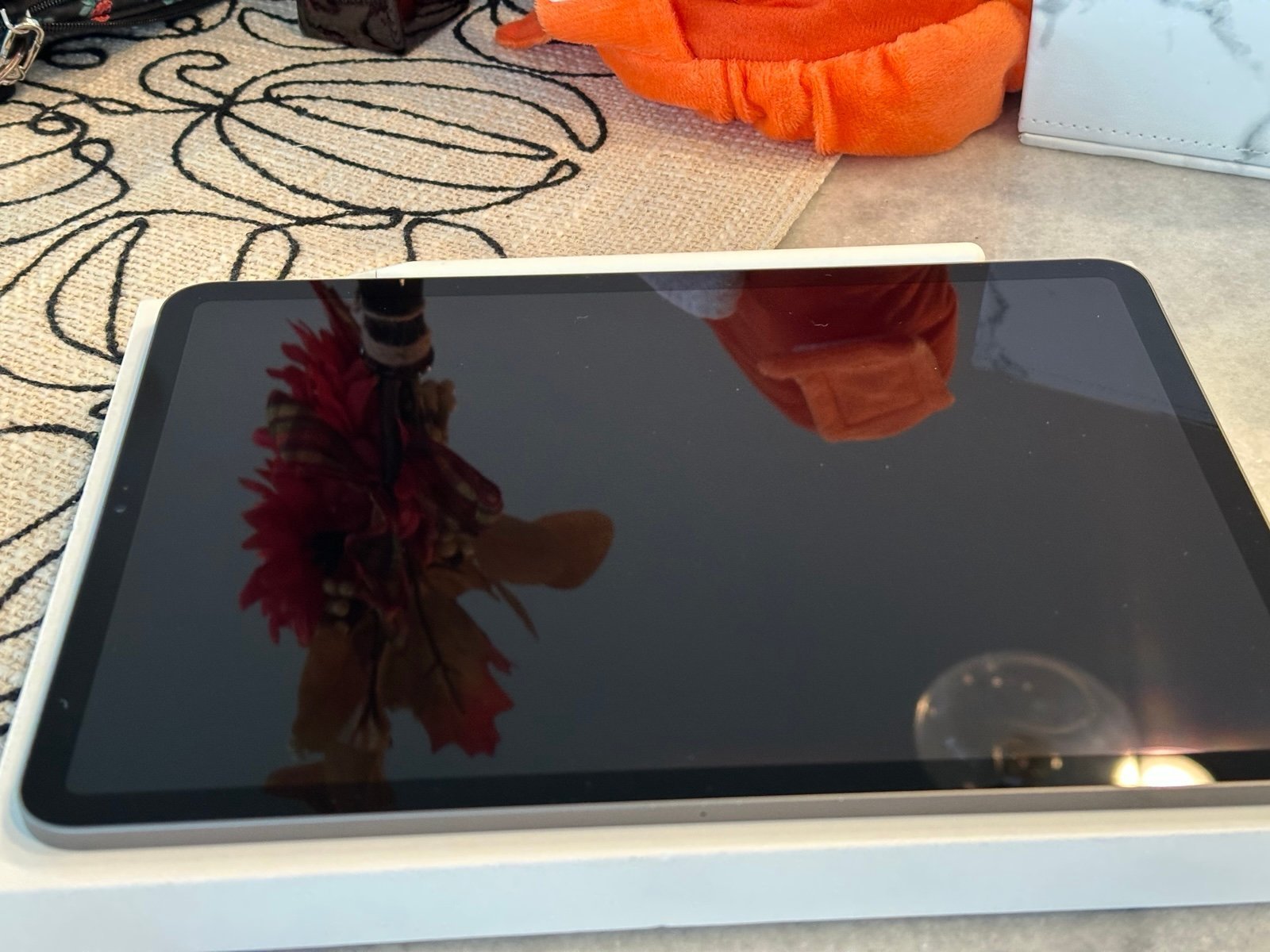 Apple iPad Pro 11 inch 512GB Bundle 8D59