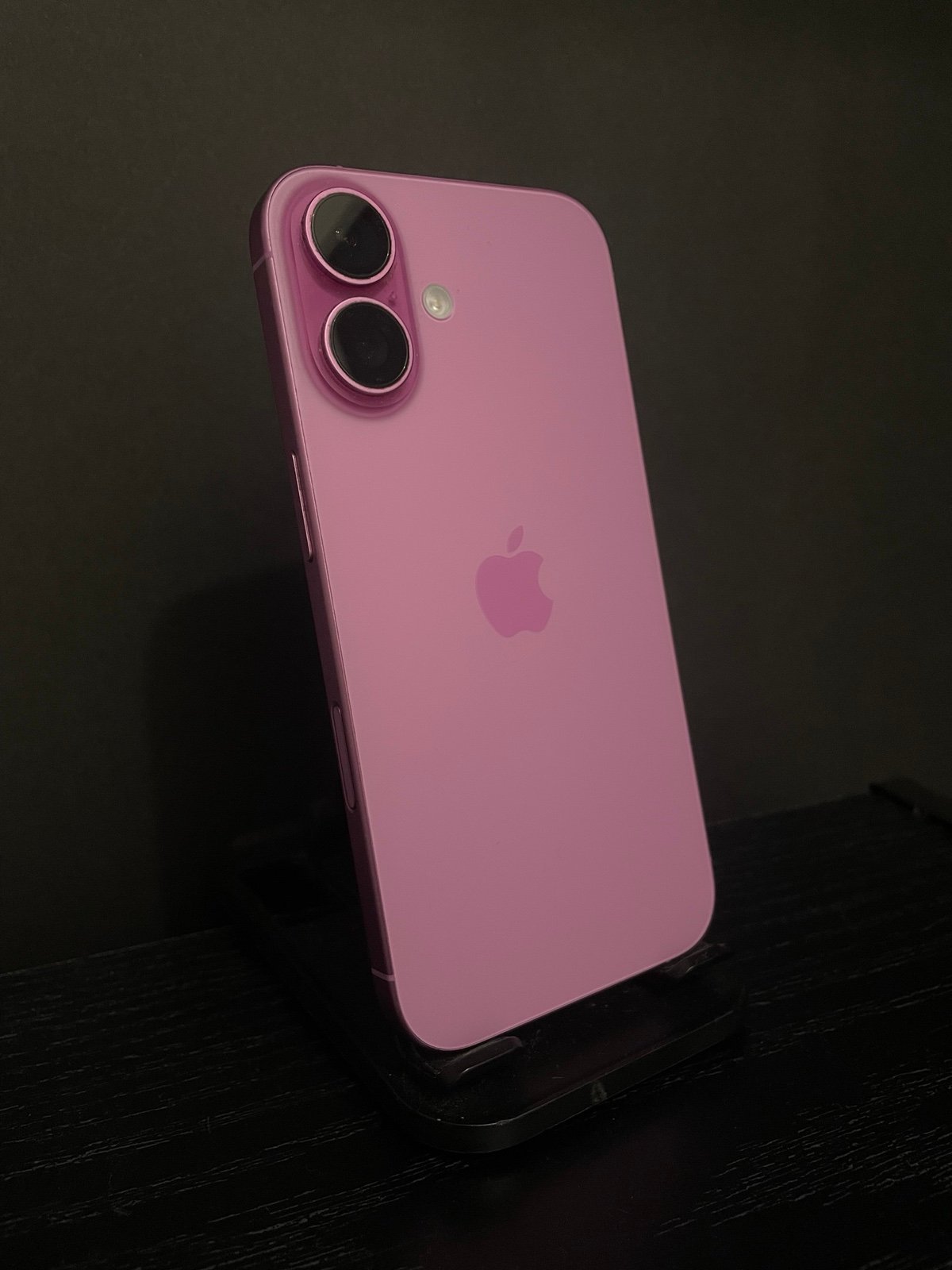 iPhone 16 (Pink 128GB) 7W15