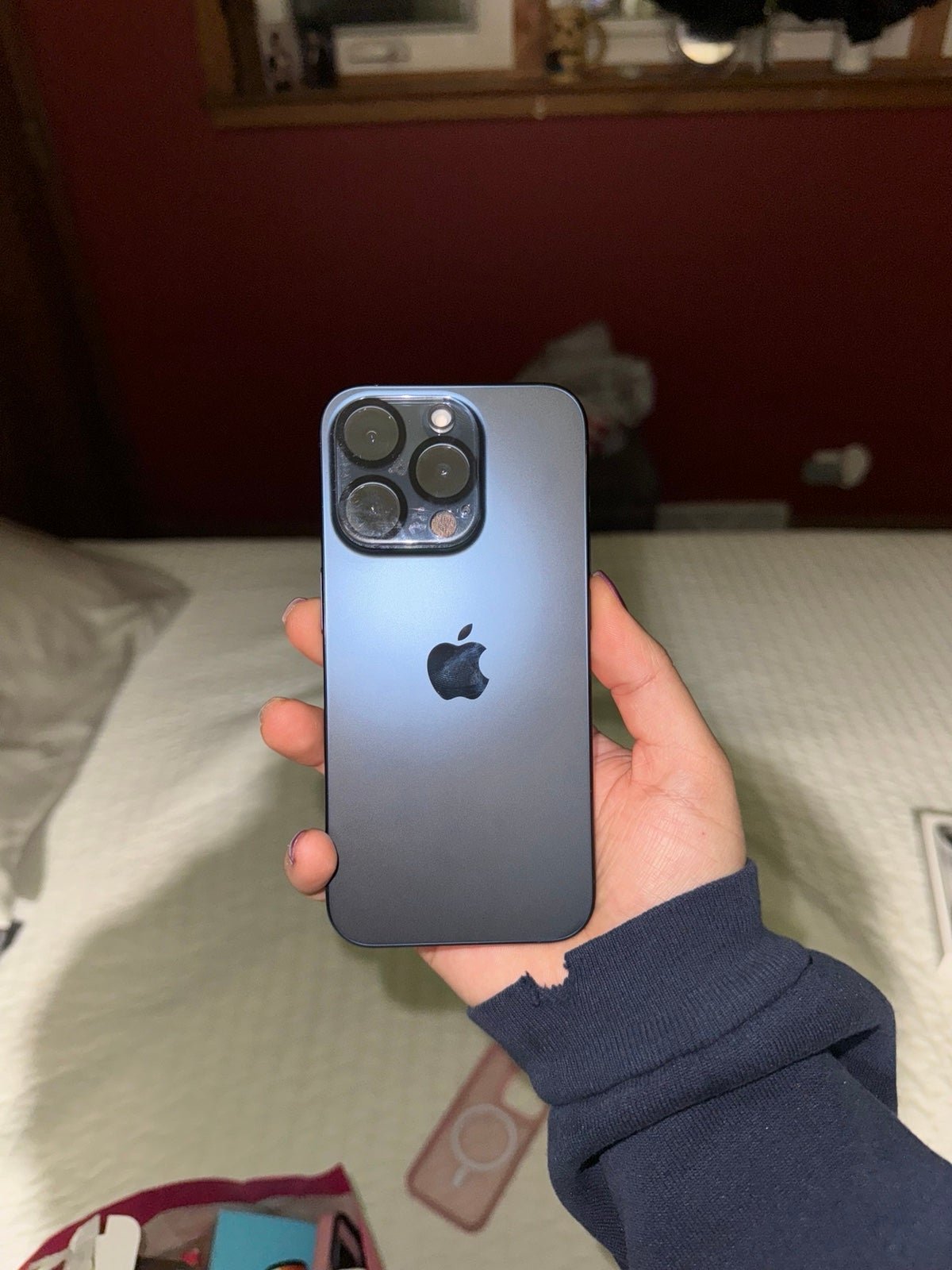 Blue iPhone 15 pro 8S71