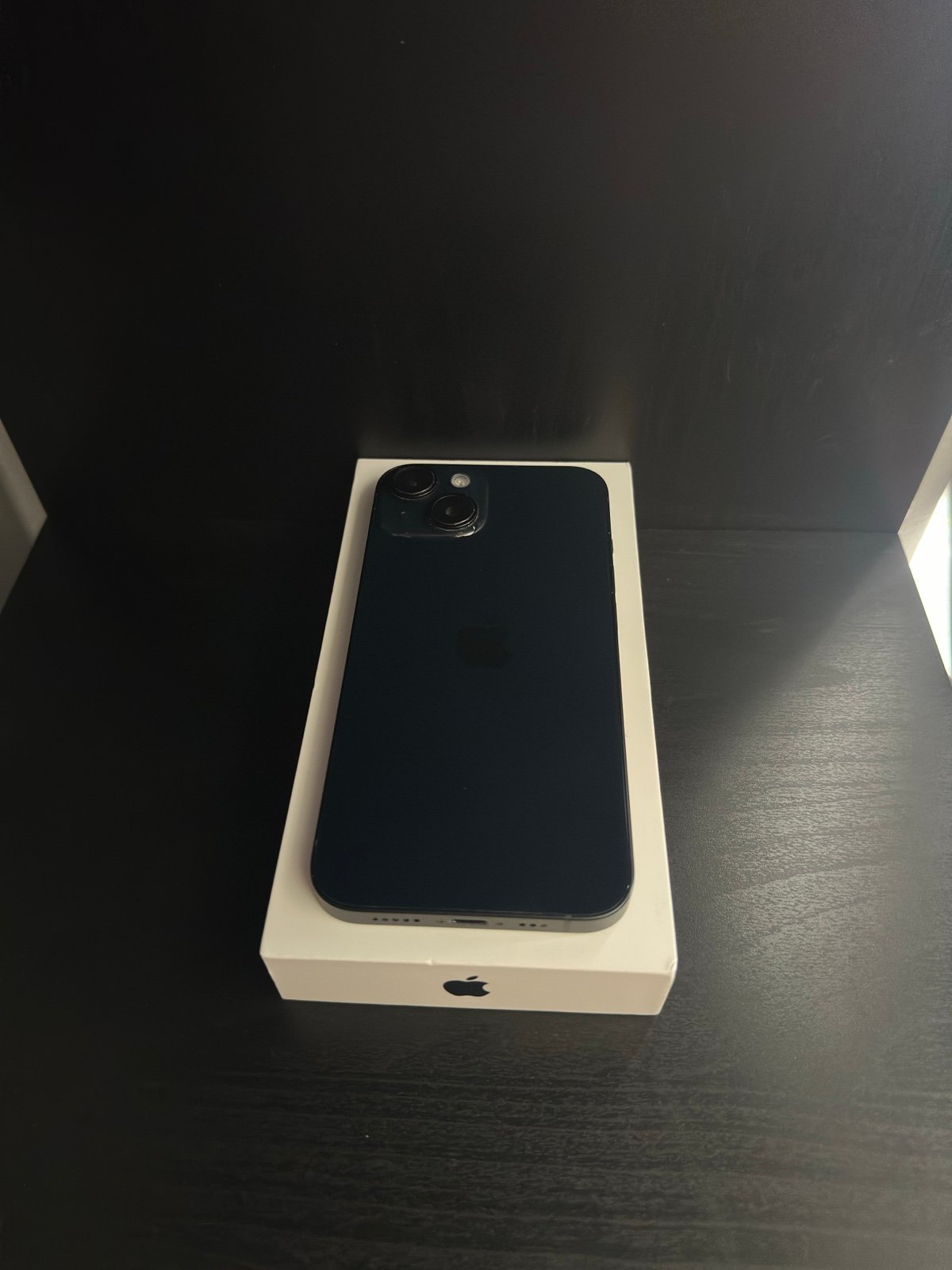 Apple iPhone 14 128 GB in Midnight 3Q11