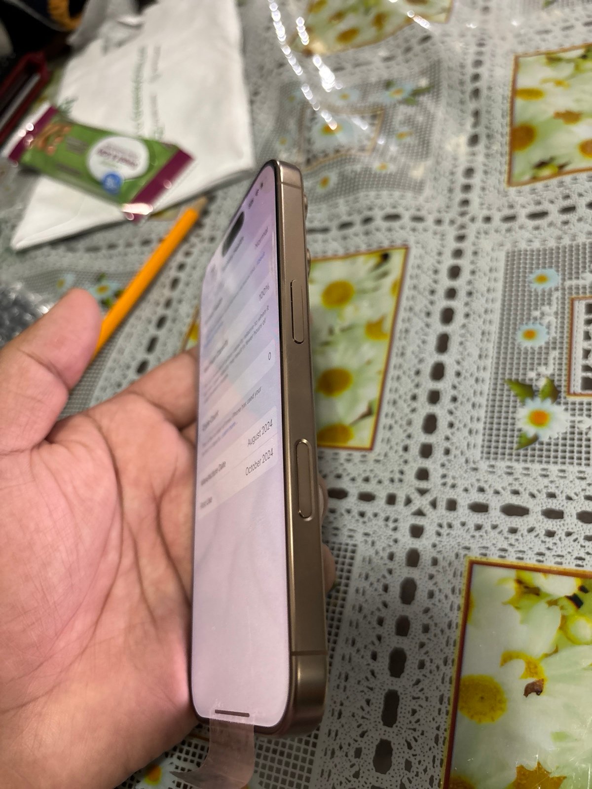 iPhone 16 pro 128gb desert titanium T-mobile 2N78