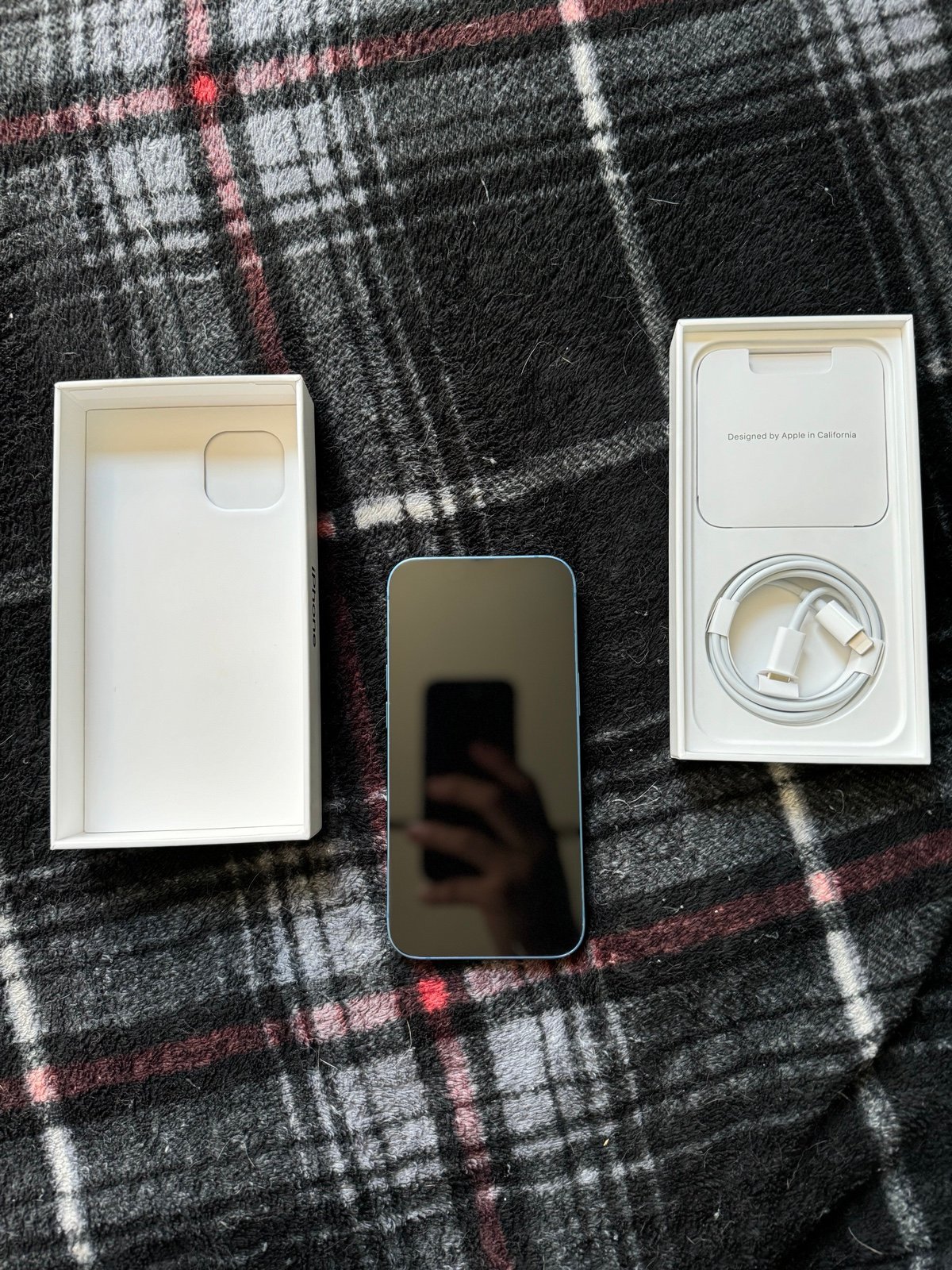 Apple iPhone 13 1A72