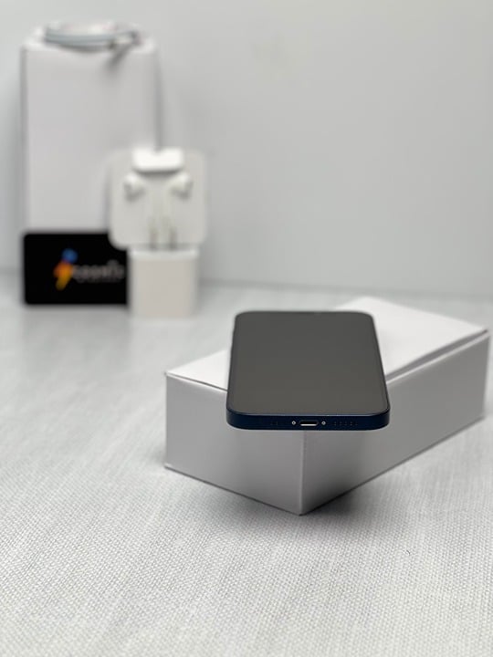 Apple iPhone 12 64GB Fully Unlocked - Blue 7N29