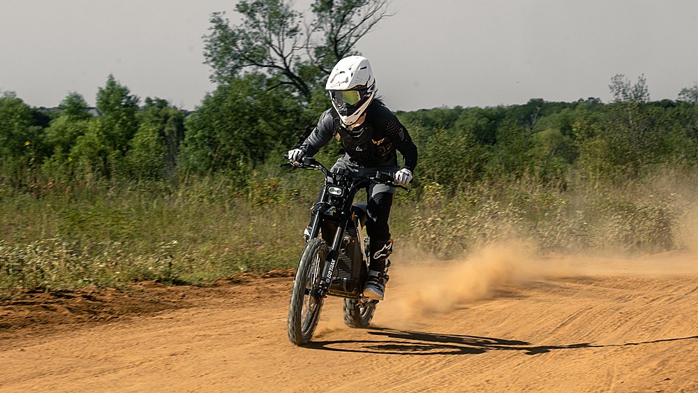 GoTrax - Everest Electric Dirt Bike w/ 50 mi Max Range & 53 mph Max Speed