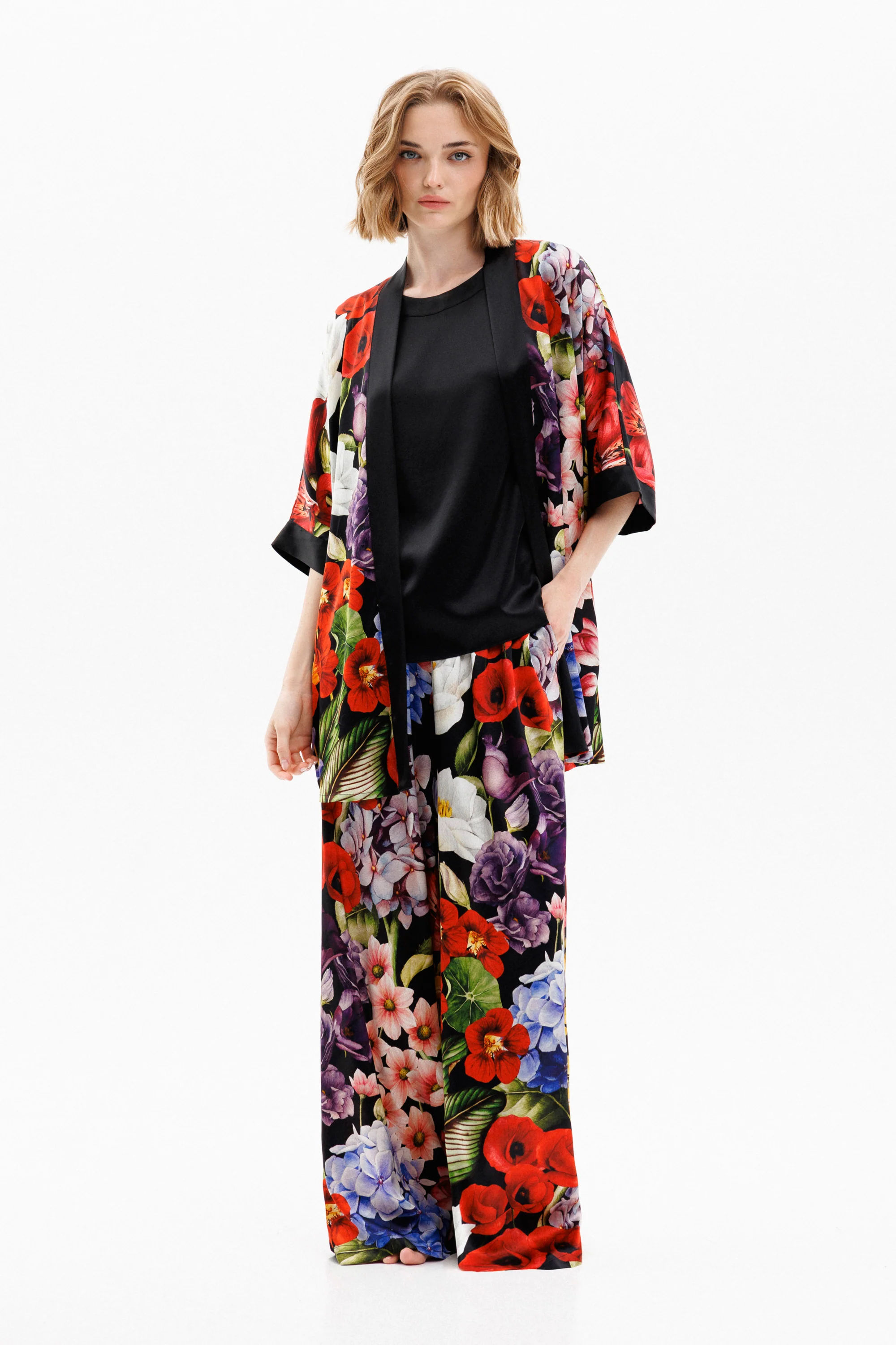 Wild Bloom Lounge Set in Black