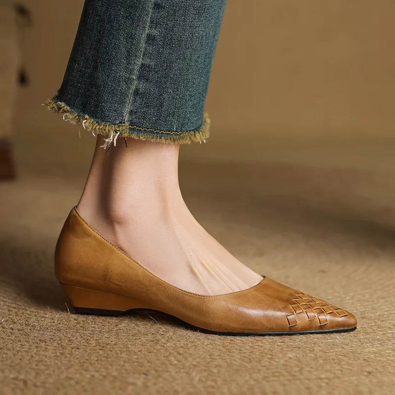 Zelith Genuine Leather Pumps