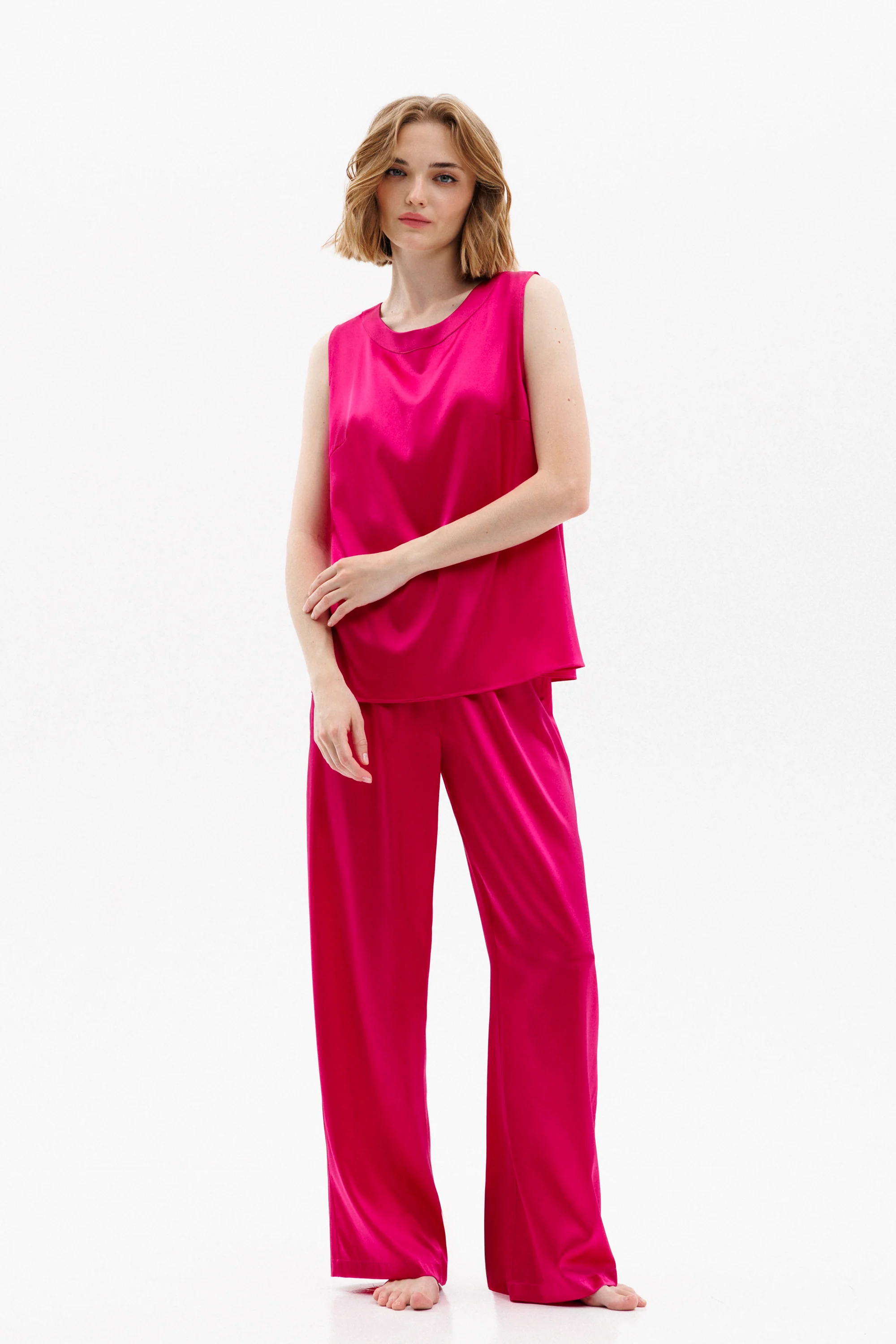 Silk Relaxed Pants in Fuchsia