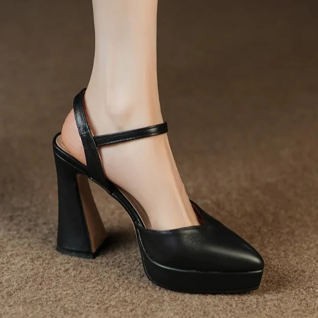 Pravia Heels