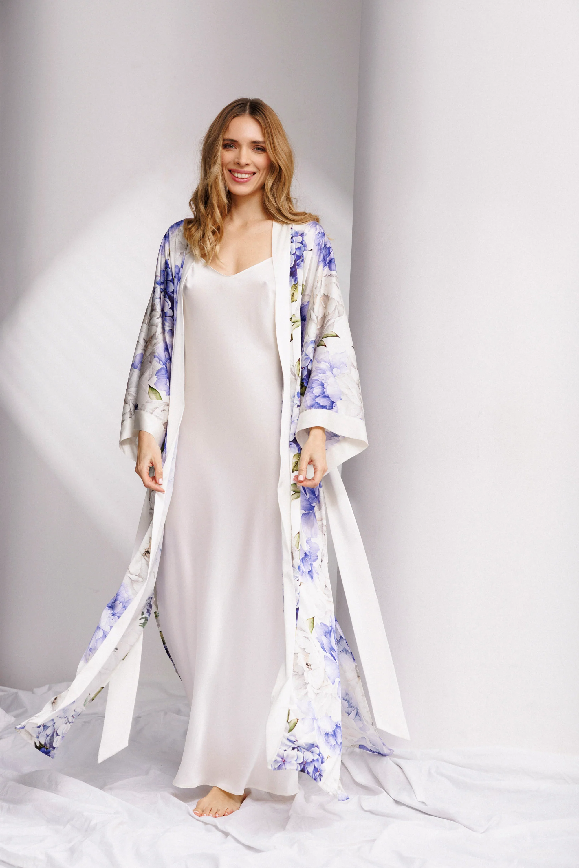 Peony Allure Long Robe in Blue