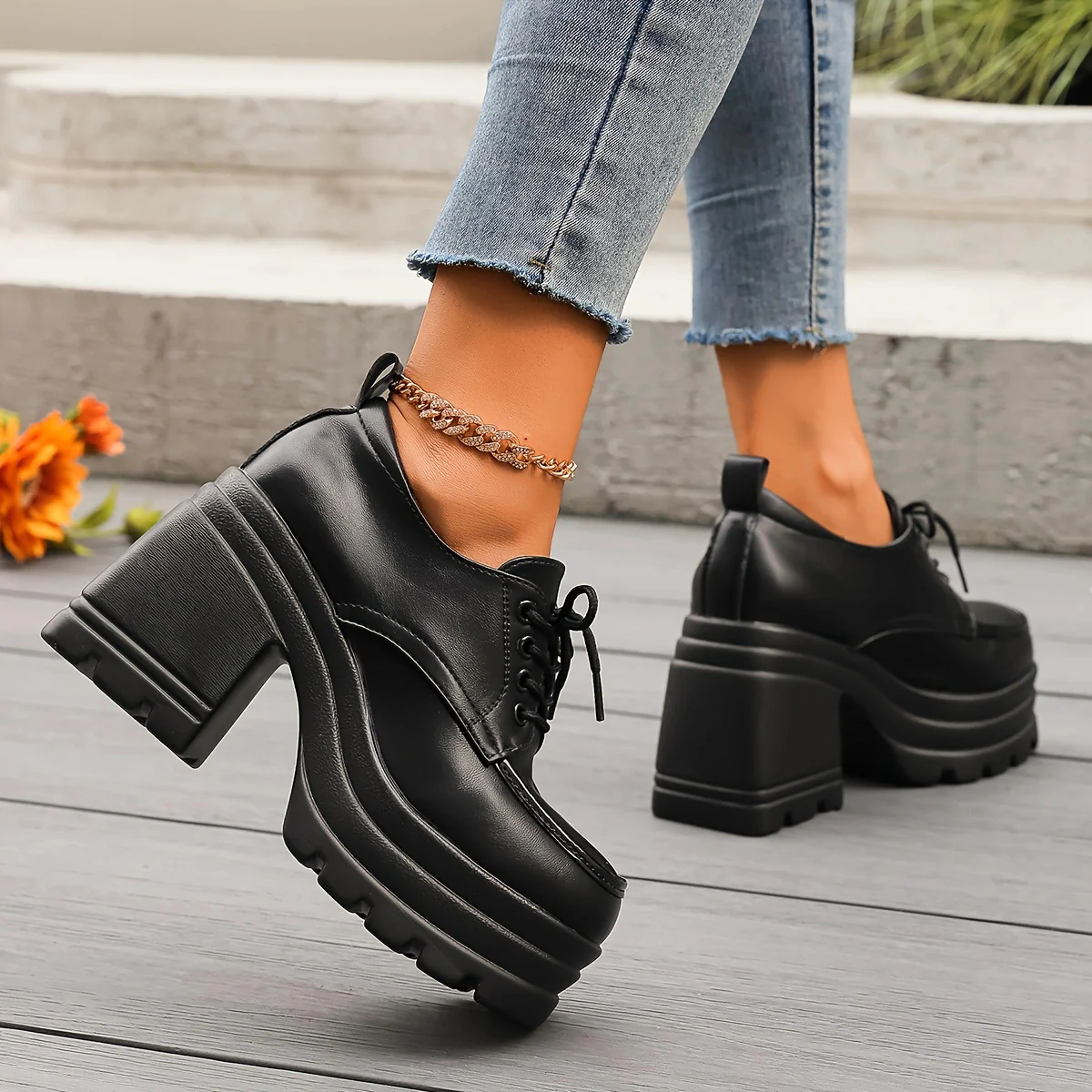Erla Platform Shoes