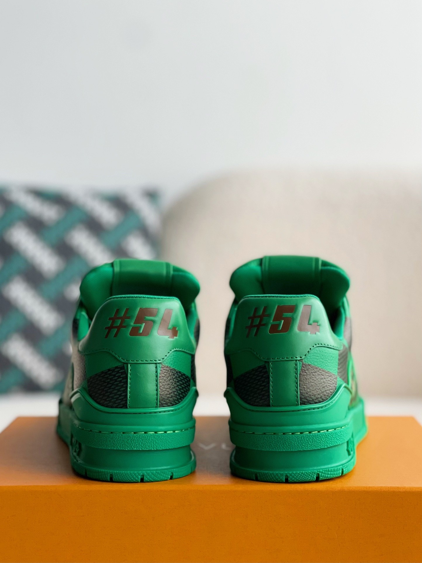 LOUIS VUITTON SNEAKERS