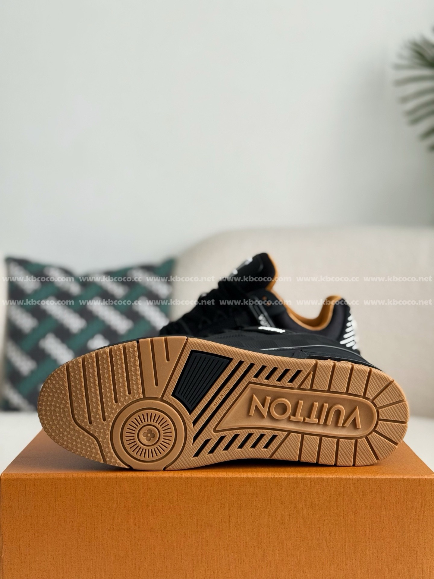 【#5441】 LOUIS VUITTON TRAINER SNEAKERS