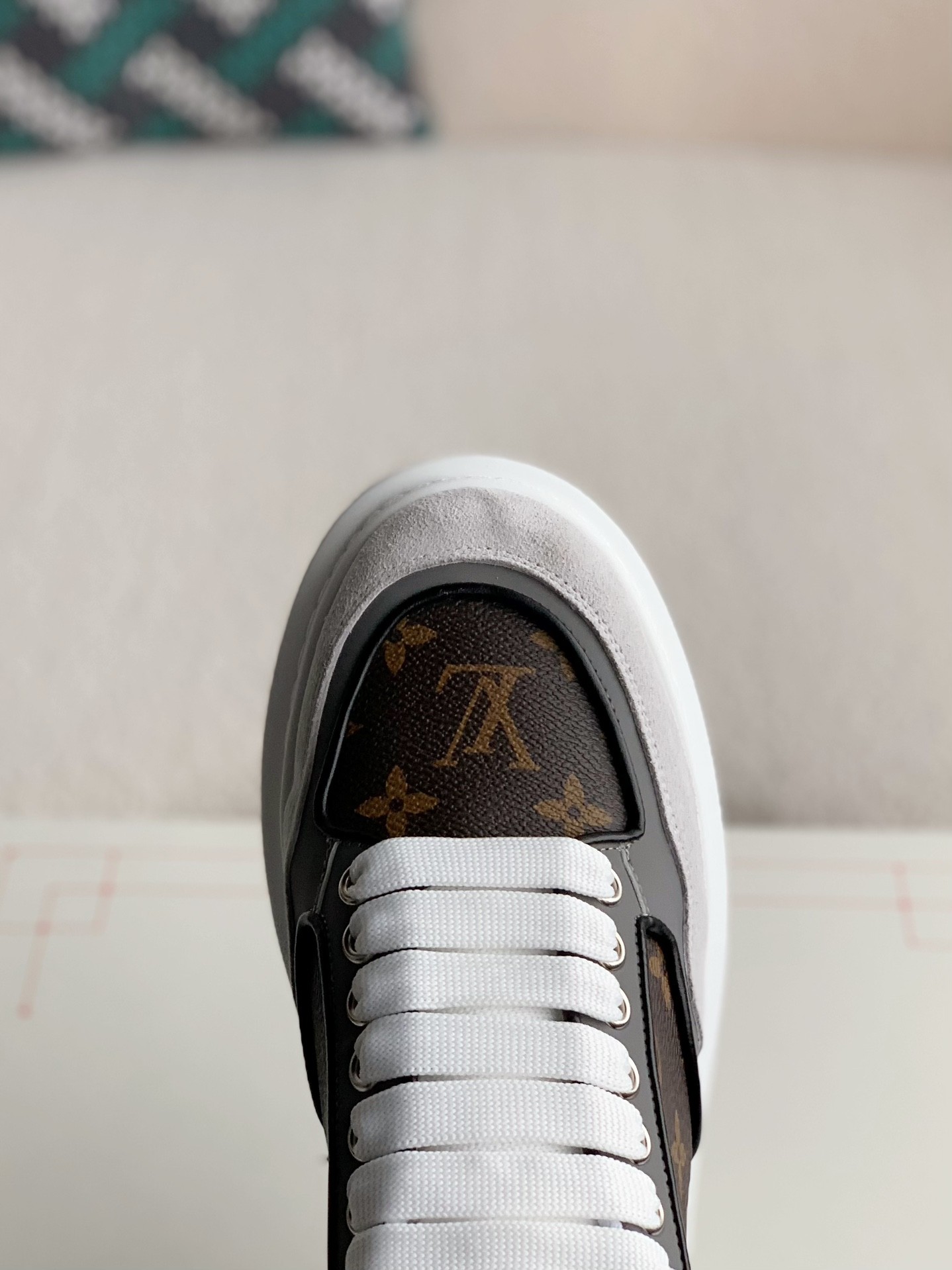 Alexander McQueen xLv versatile Sneakers