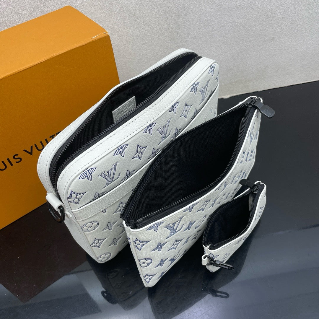 LOUIS VUITTON TrioMessenger Postman bag/top quality M24754