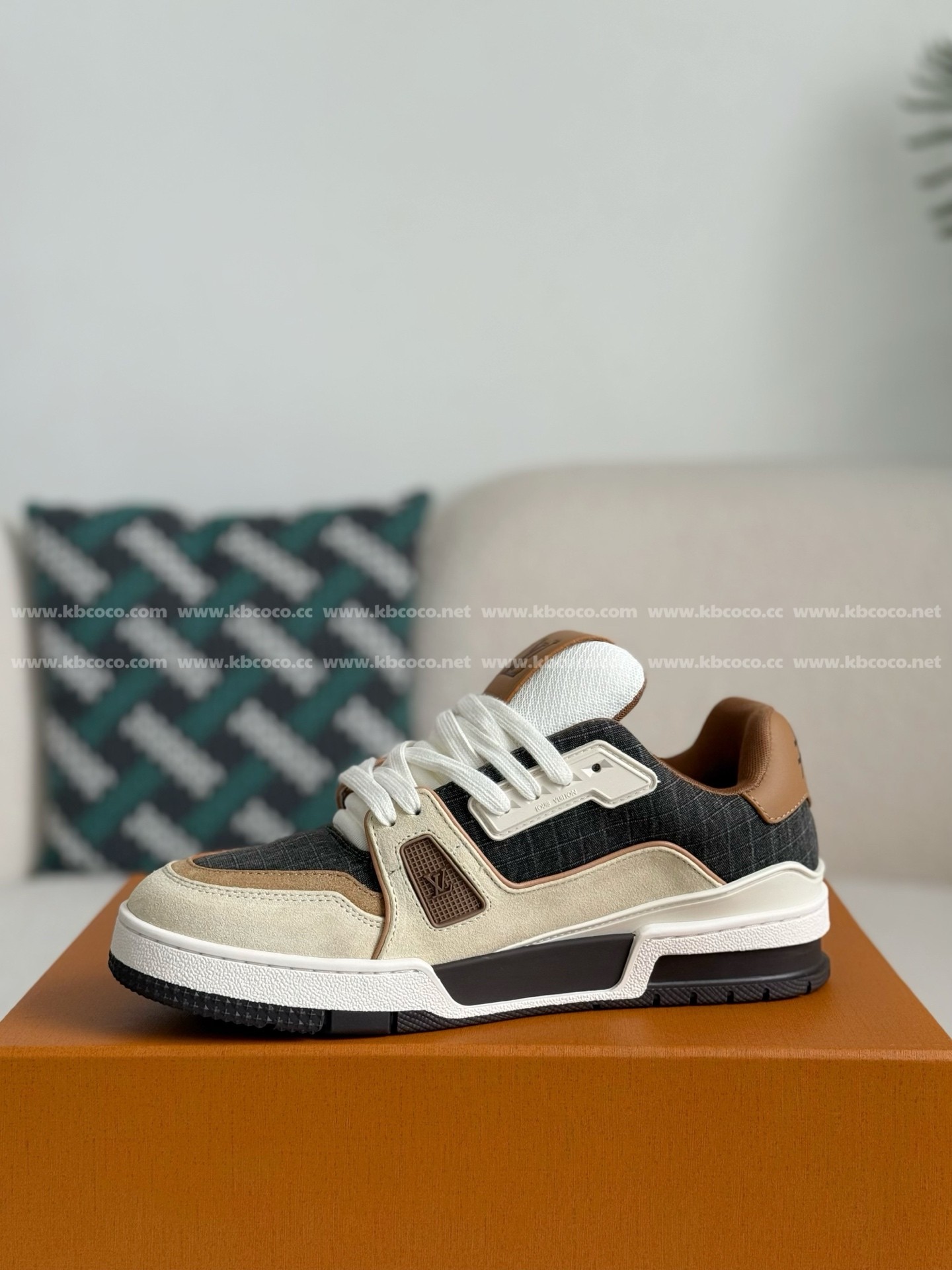 【#5285】 LOUIS VUITTON TRAINER SNEAKERS