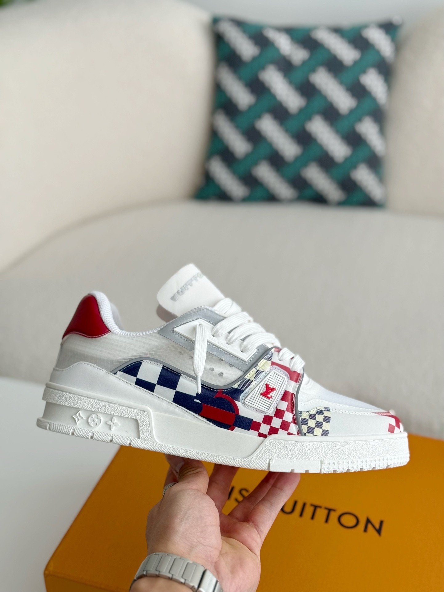 [#3807I LOUIS VUITTON TRAINER SNEAKERS 37th America's Cup Limited Edition