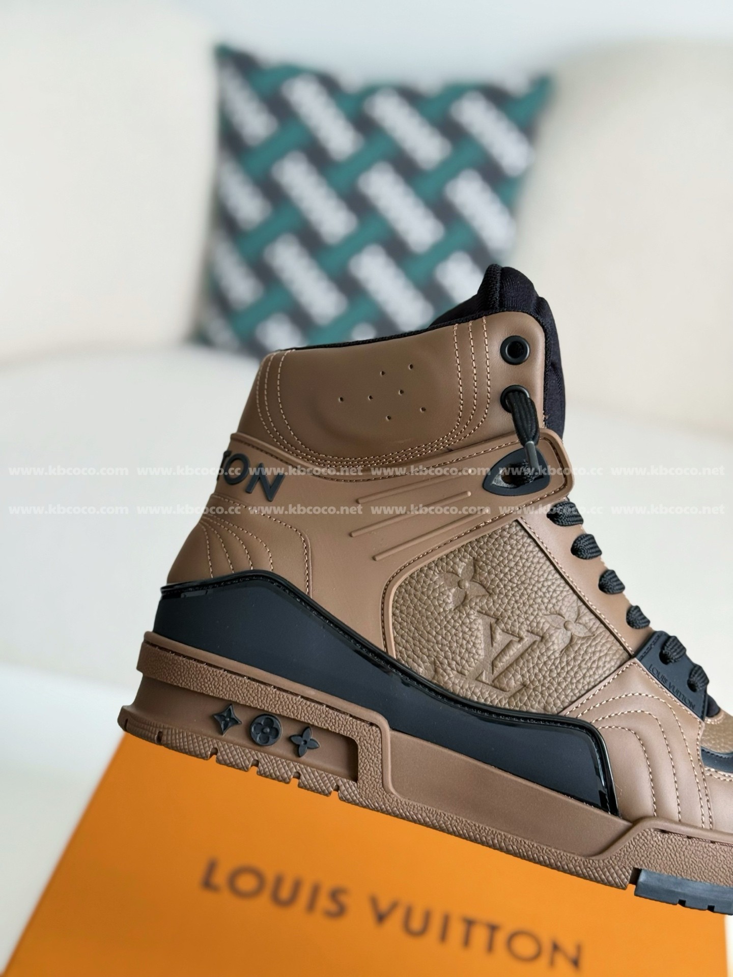 【#4625】 Louis Vuitton Trainers High-Top Plimsolls