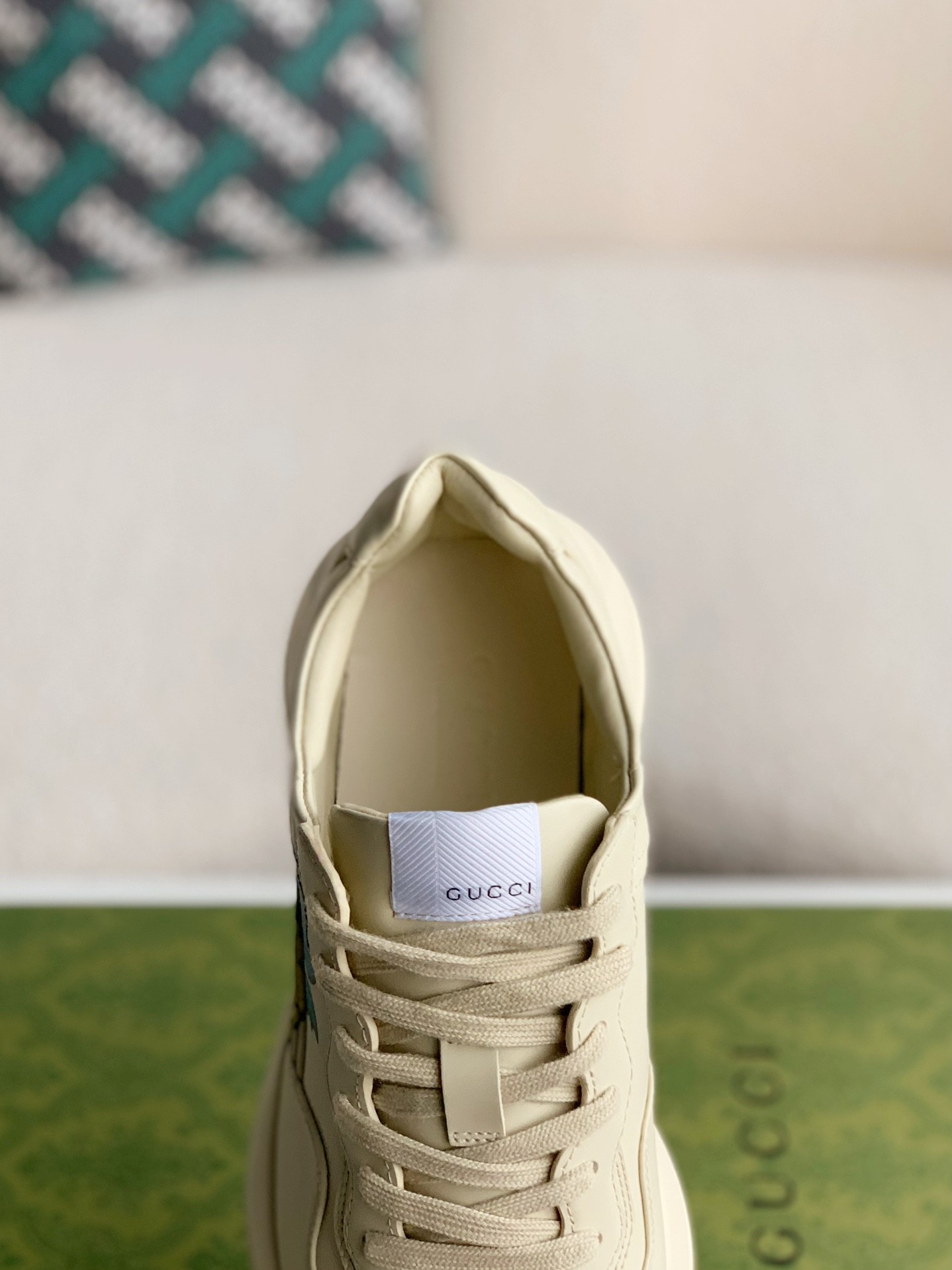 Gucci Retro Clunky Sneaker