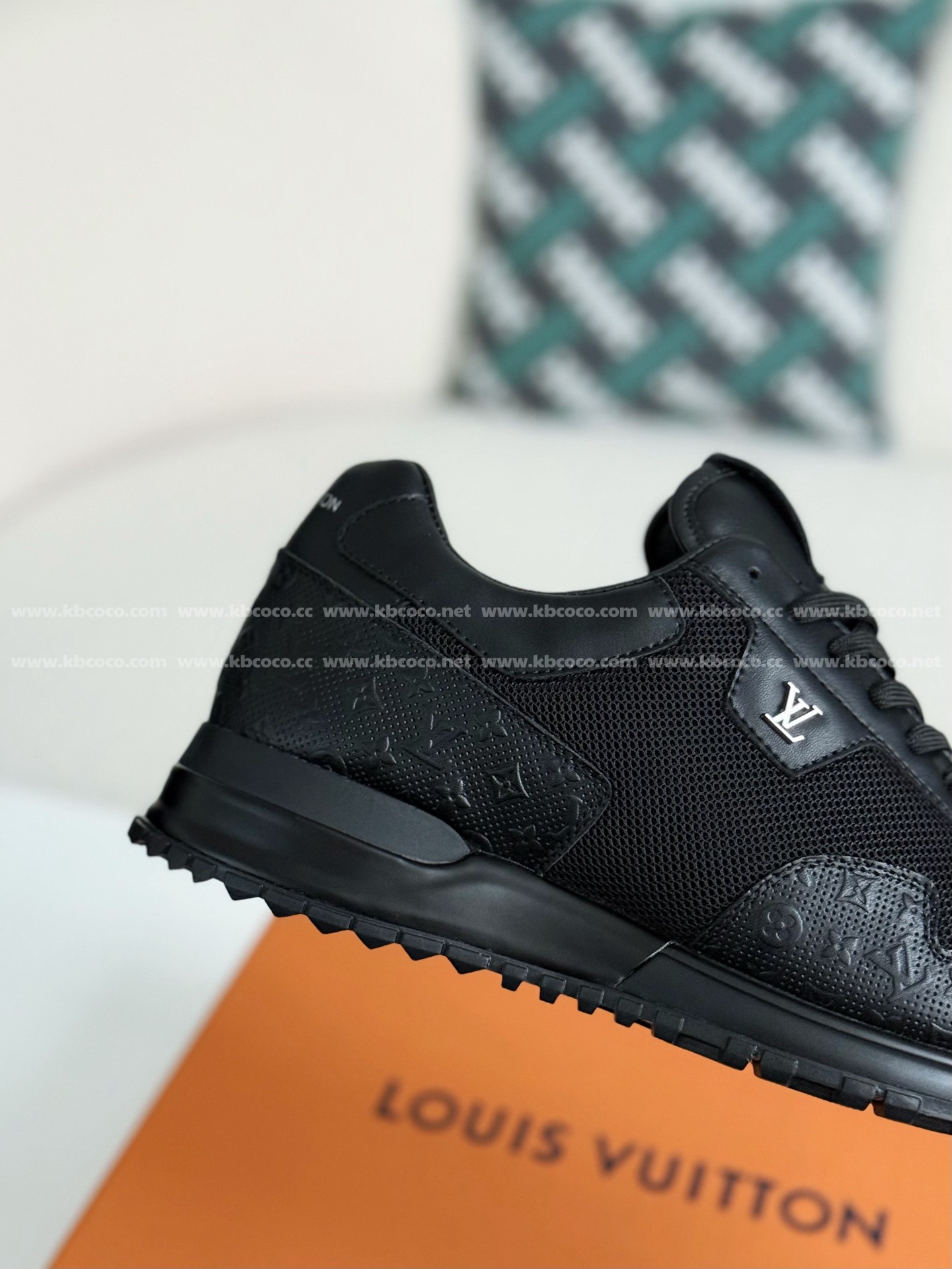 【#5391】 LOUIS VUITTON RUN AWAYCASUAL SHOES