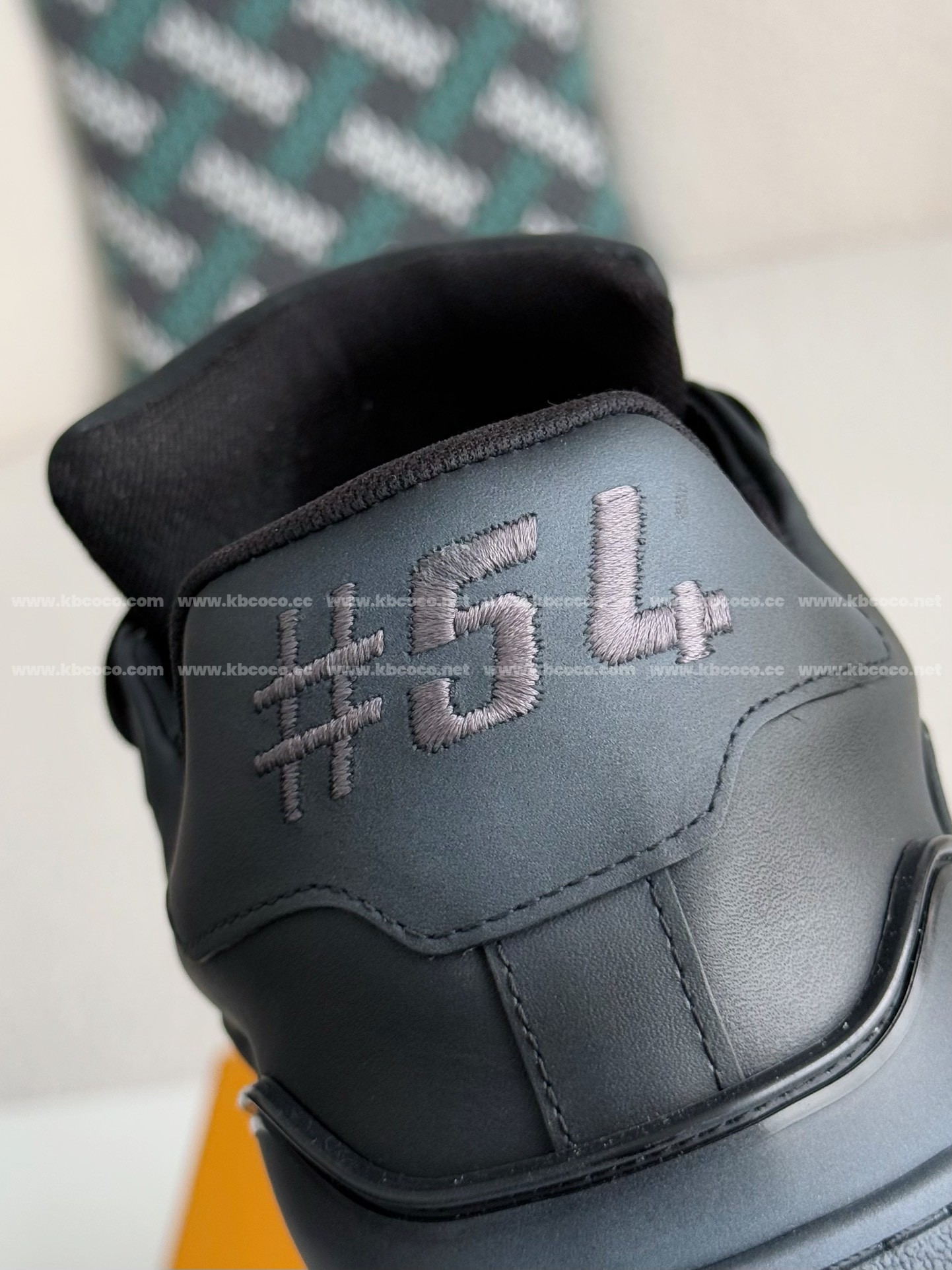 【#4011】 LOUIS VUITTON TRAINER SNEAKERS