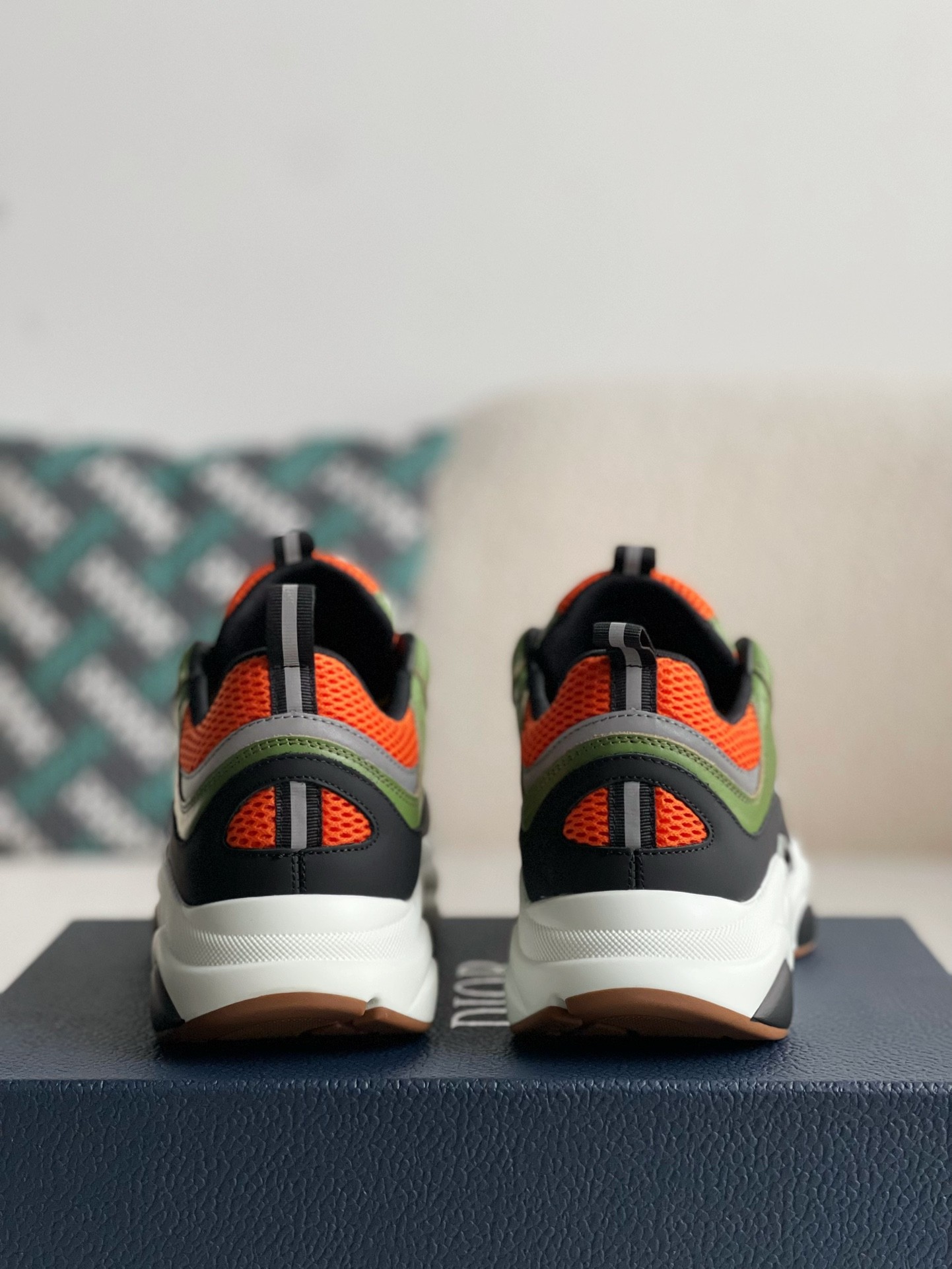 DlOR classic B22 Clunky Sneaker