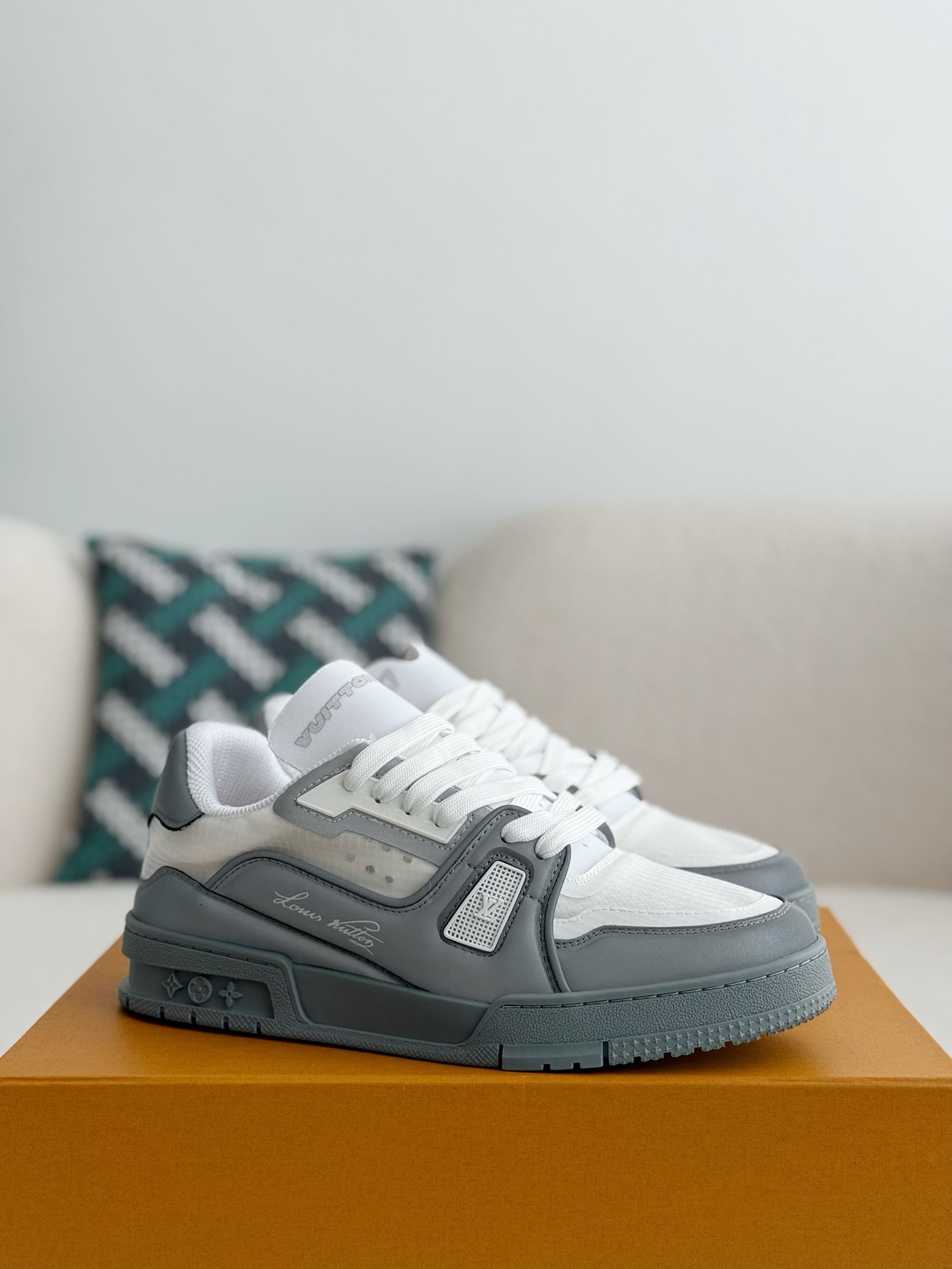 [#3836」 LOUIS VUITTON TRAINER CUP SNEAKERS