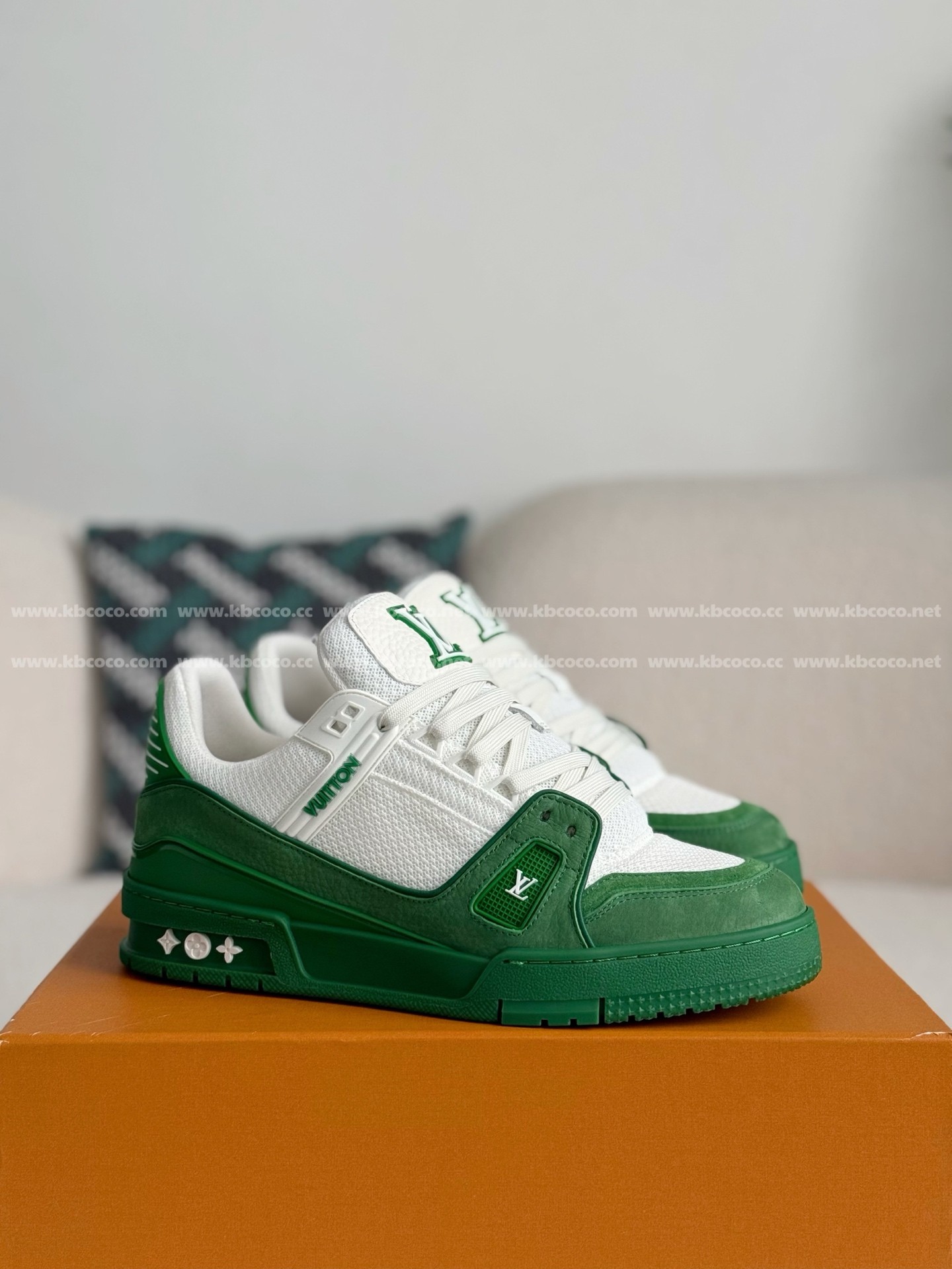 【#5452】 LOUIS VUITTON TRAINER SNEAKERS