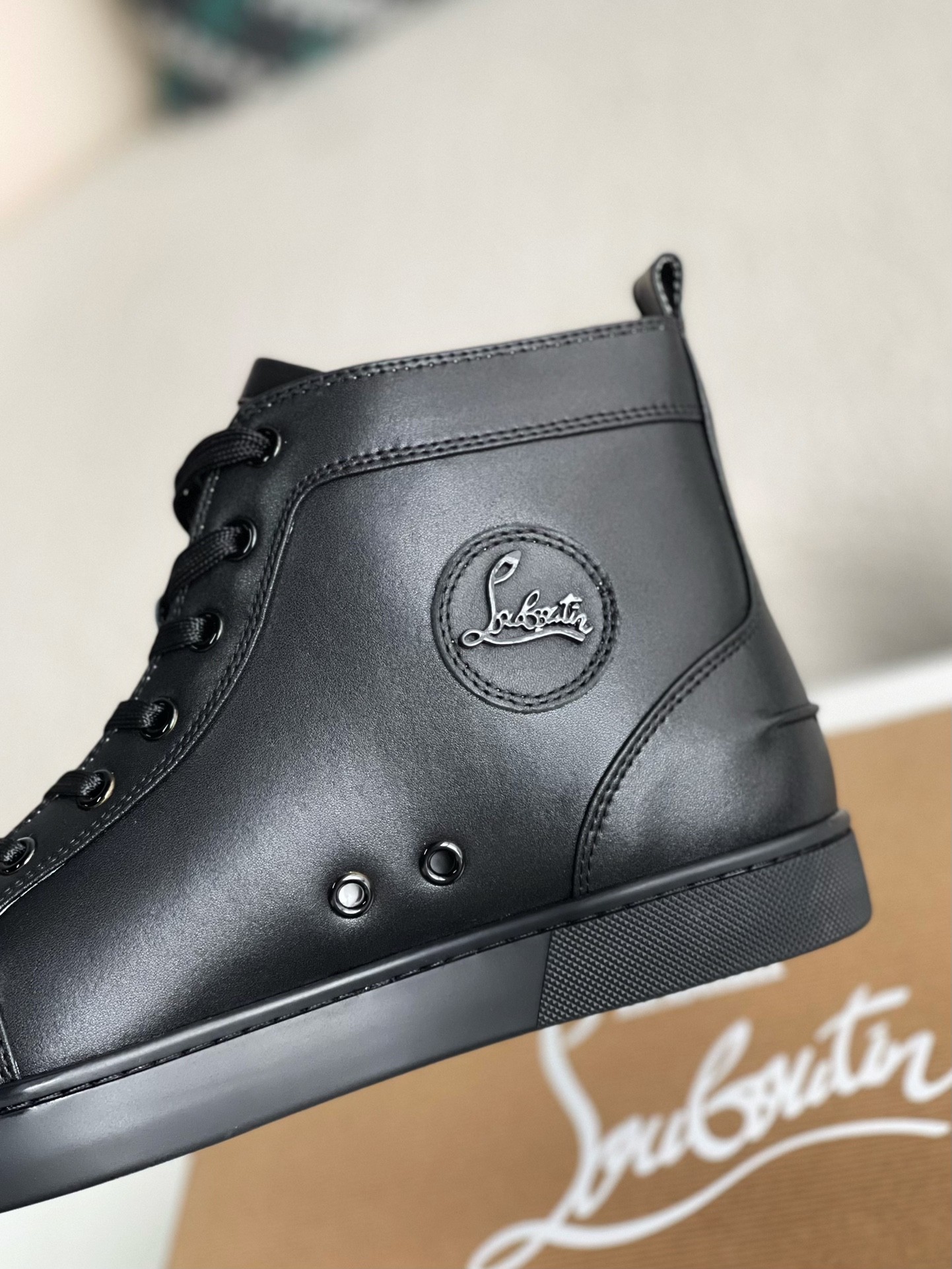 【#2464】Christian Louboutin Sneakers High