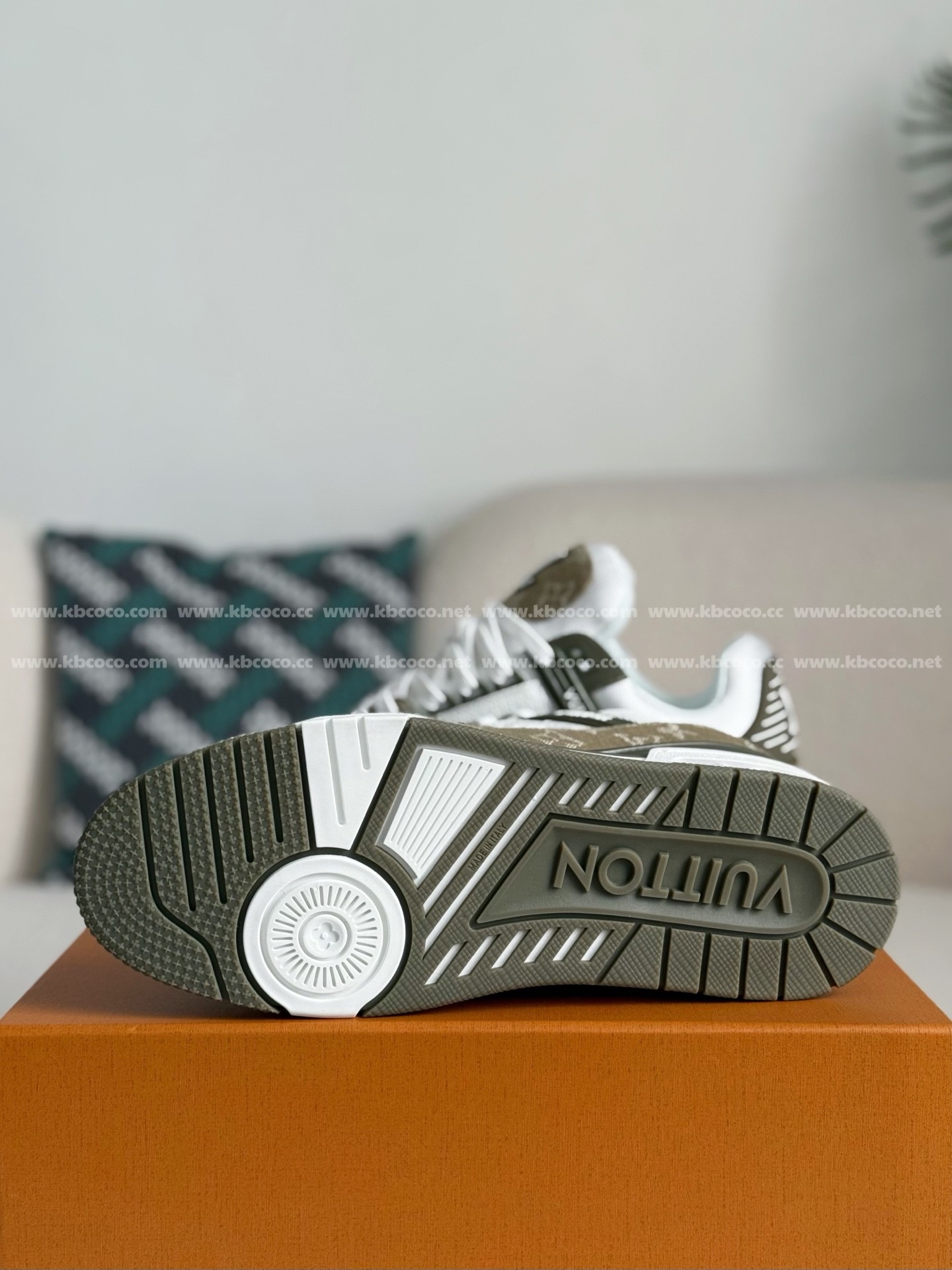 【#5443】 LOUIS VUITTON TRAINER SNEAKERS