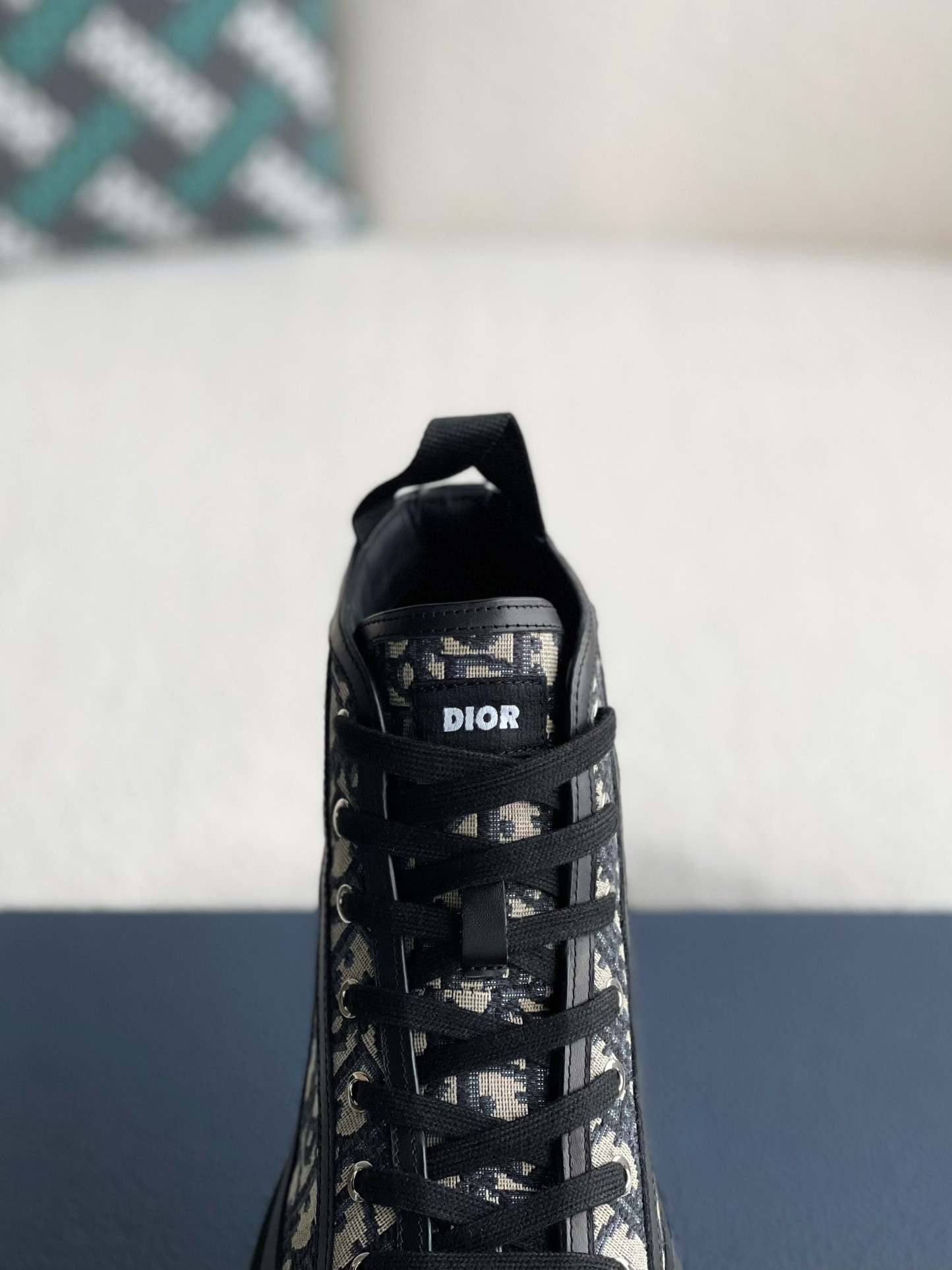 Dior B28 high-top Sneakers