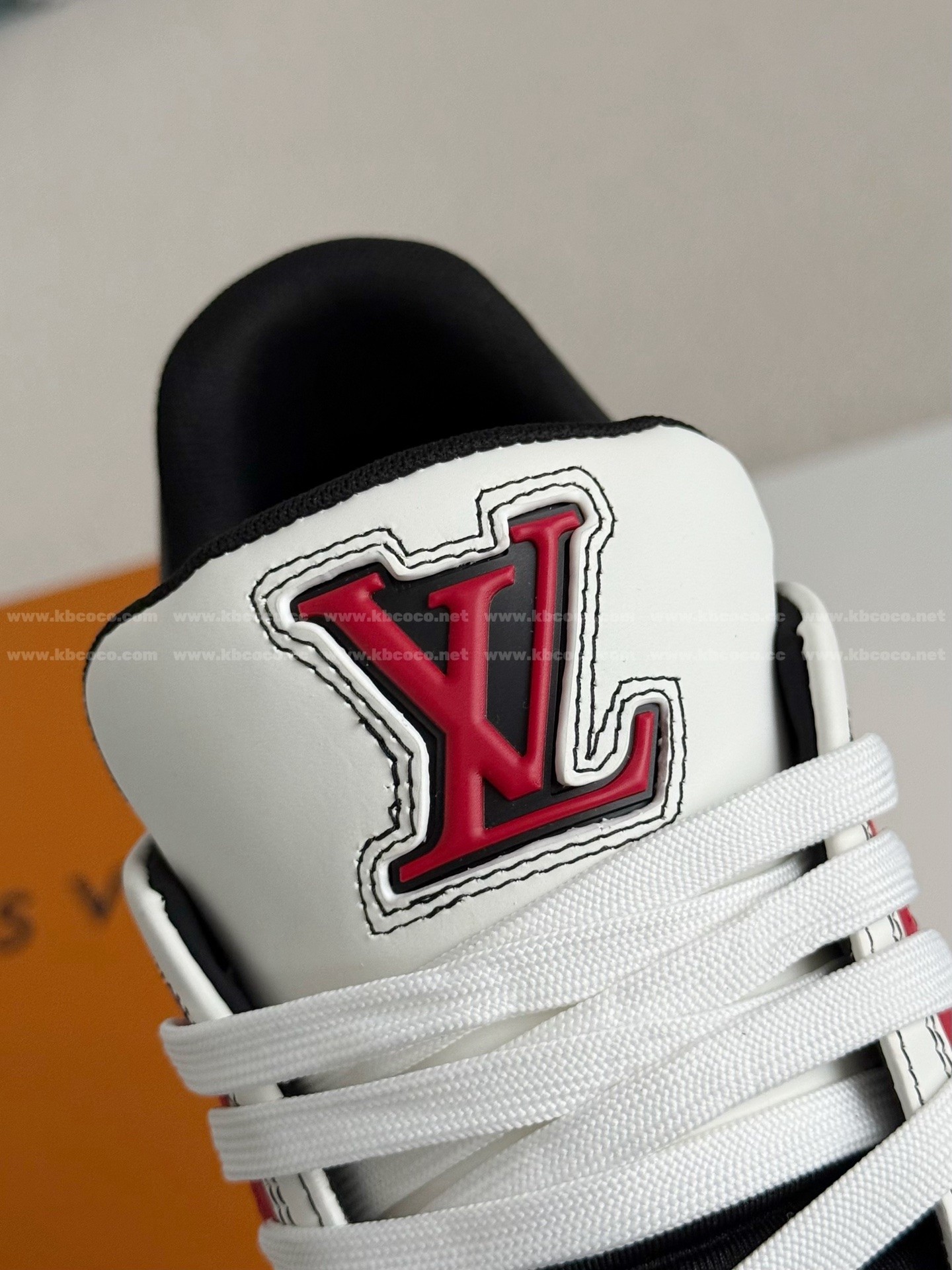 【#5679】 LOUIS VUITTON TRAINER SNEAKERS