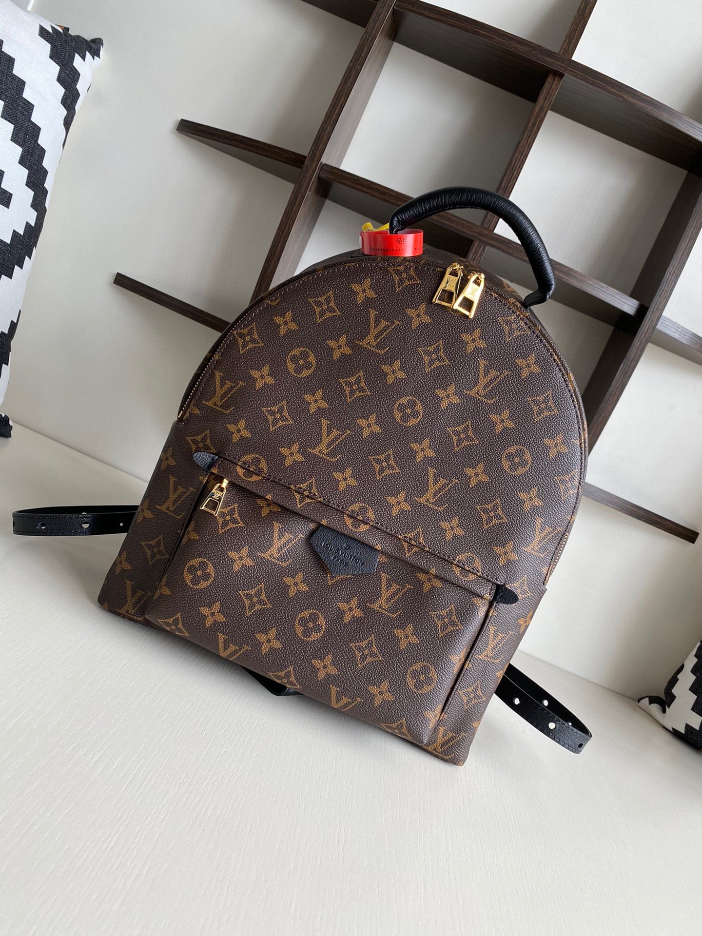 LOUIS VUITTON Palm Springs MM M44874