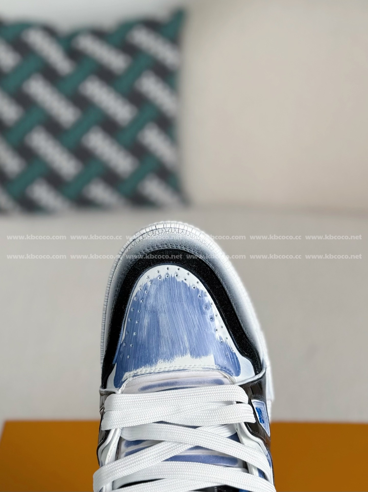 【#4492】 LOUIS VUITTON TRAINER SNEAKERS