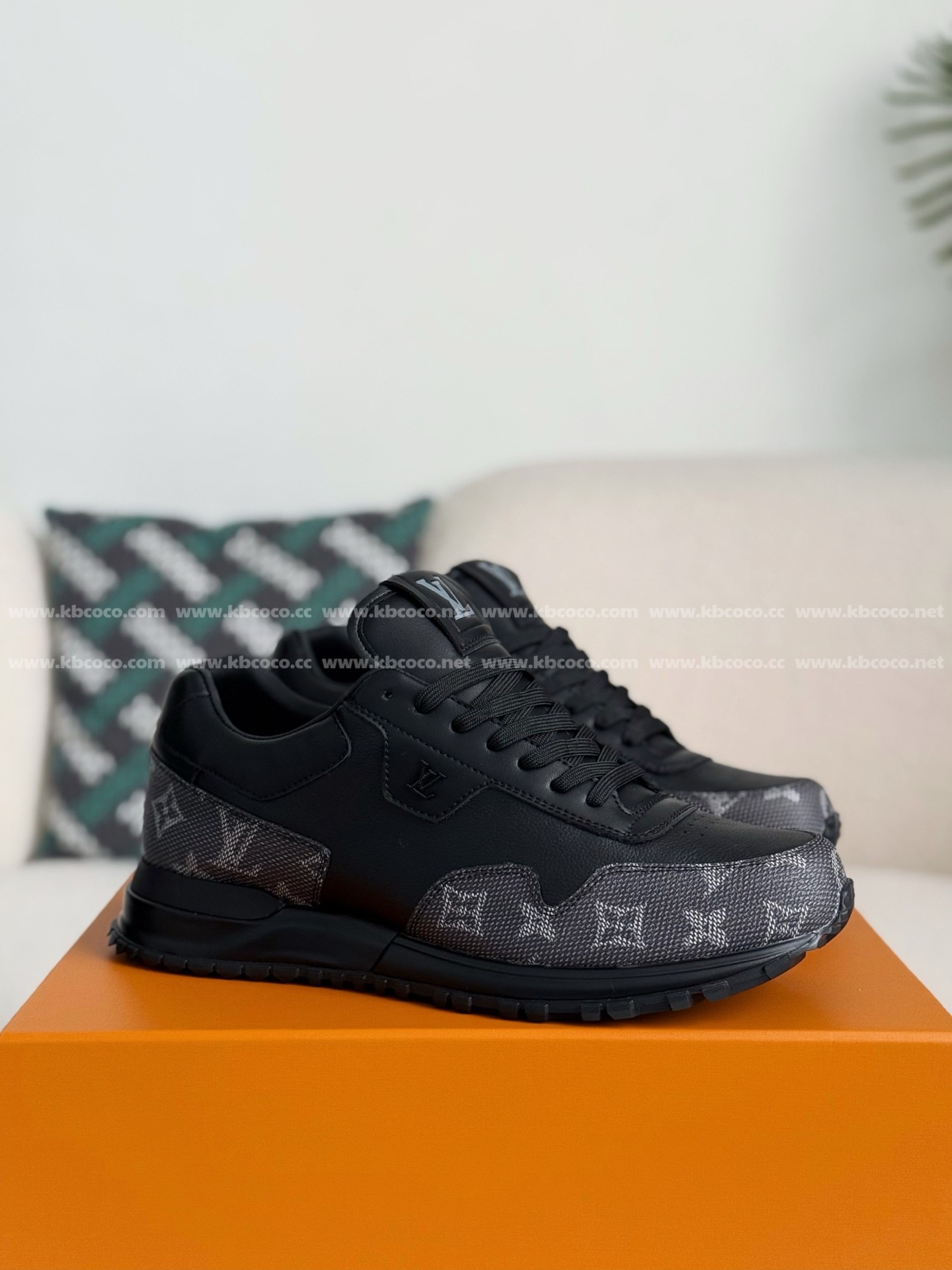 【#5478】 LOUIS VUITTON RUN AWAYCASUAL SHOES