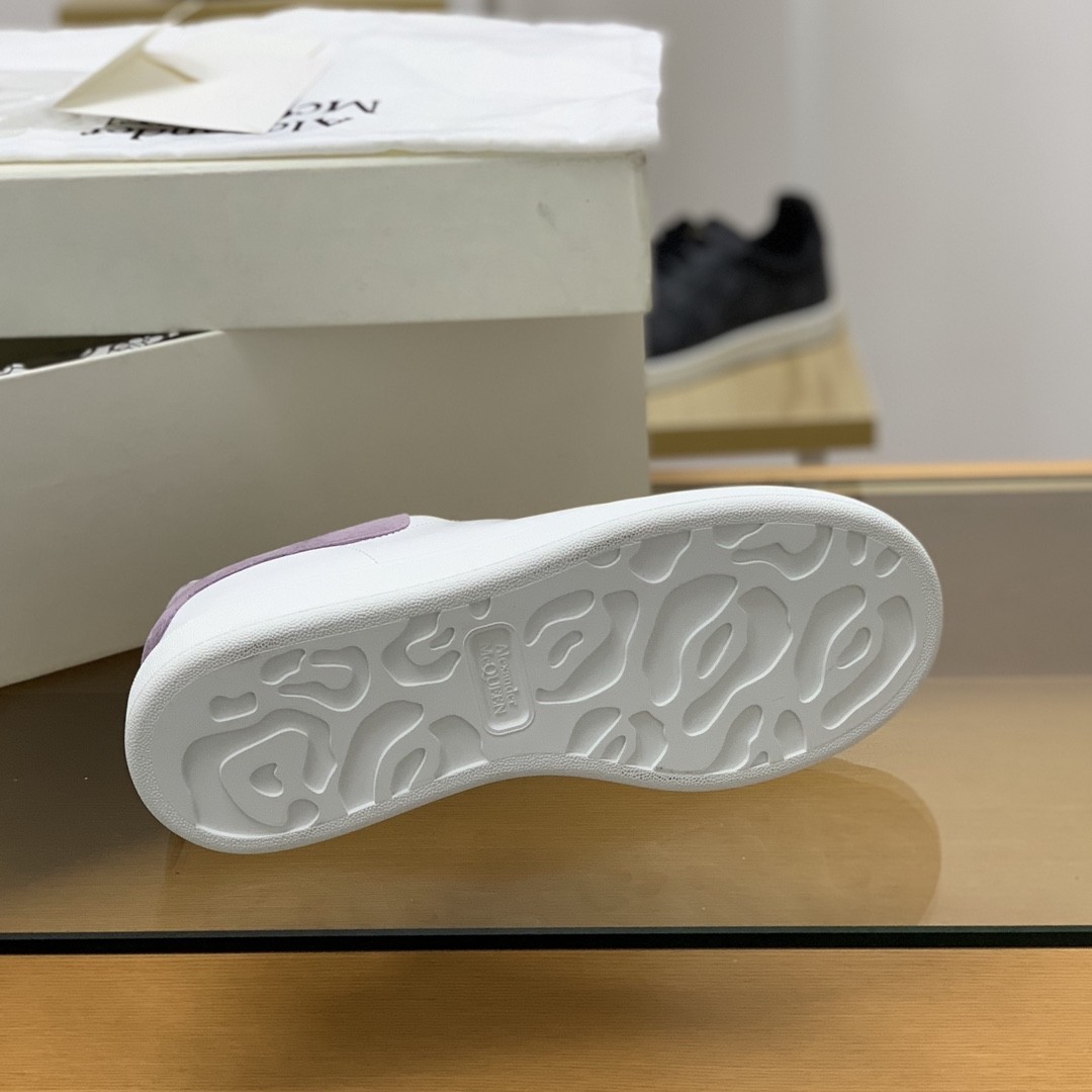 Alexander McQueen MQ Lilac purple veIvet tail Sneakers