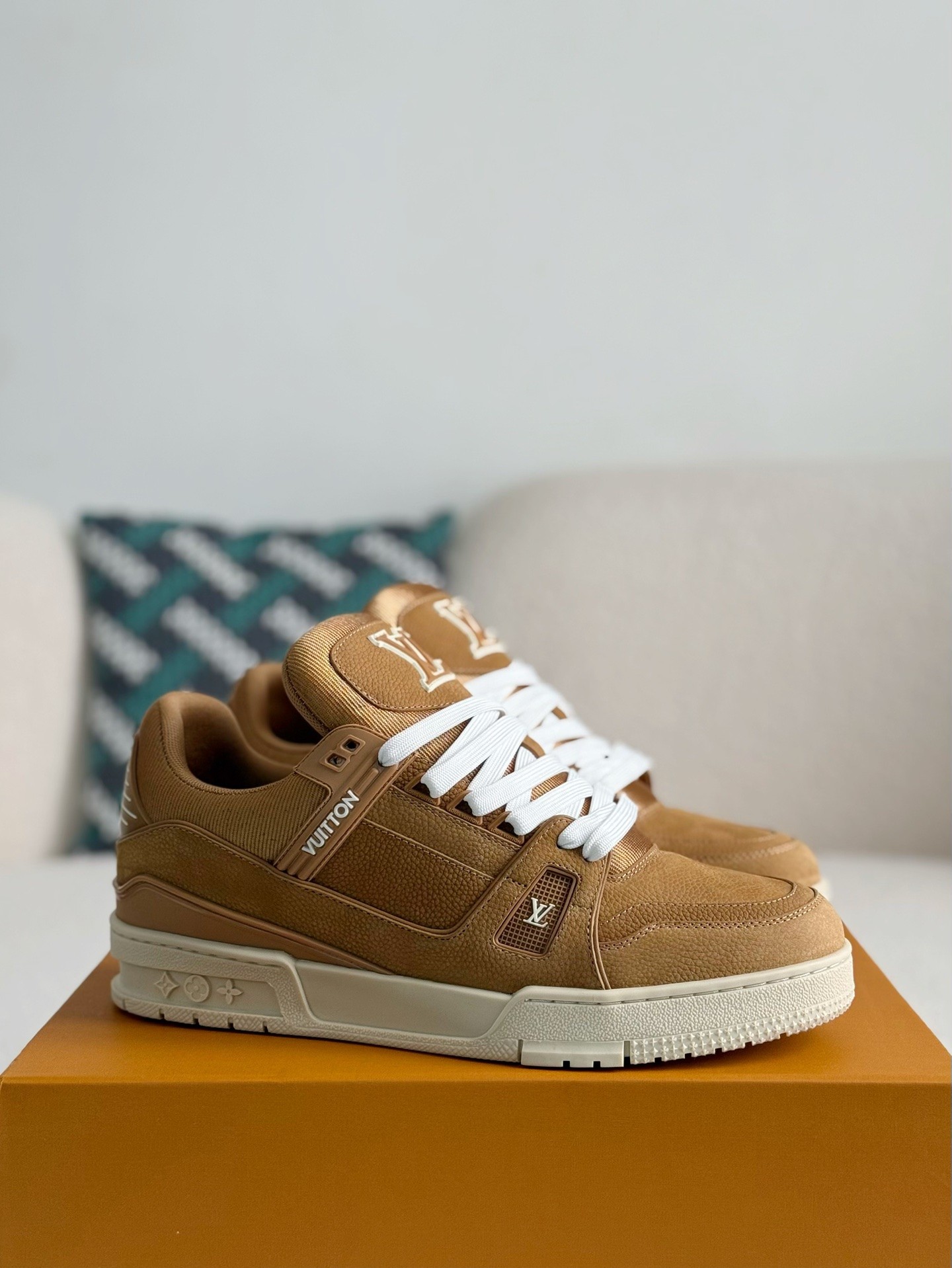 [#3910]LOUIS VUITTON TRAINER SNEAKERS