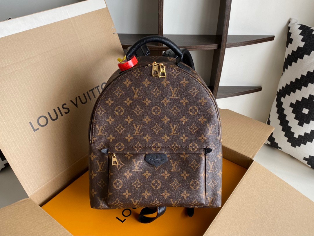 LOUIS VUITTON Palm Springs MM M44874