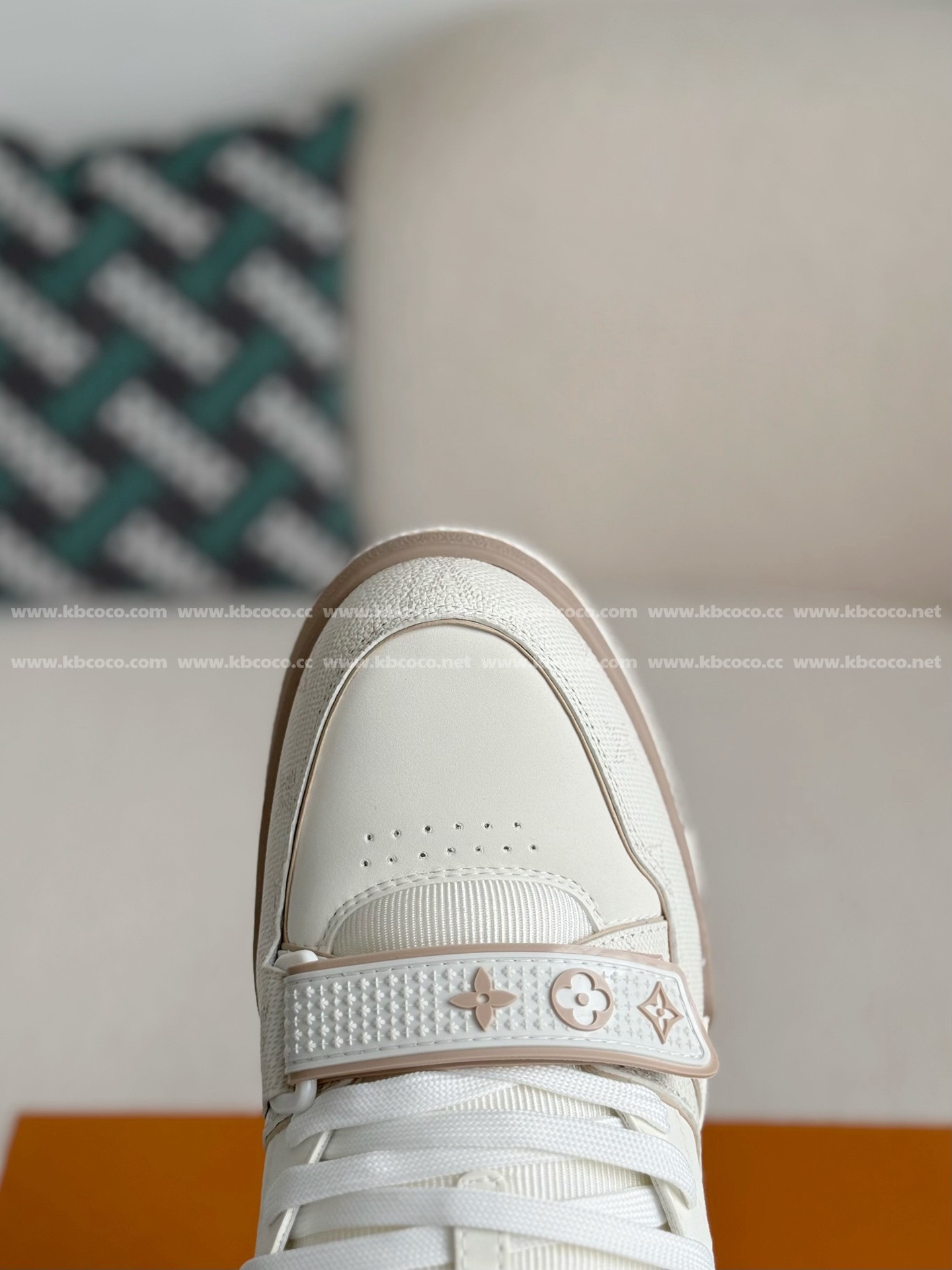 【#5438】 LOUIS VUITTON TRAINER SNEAKERS