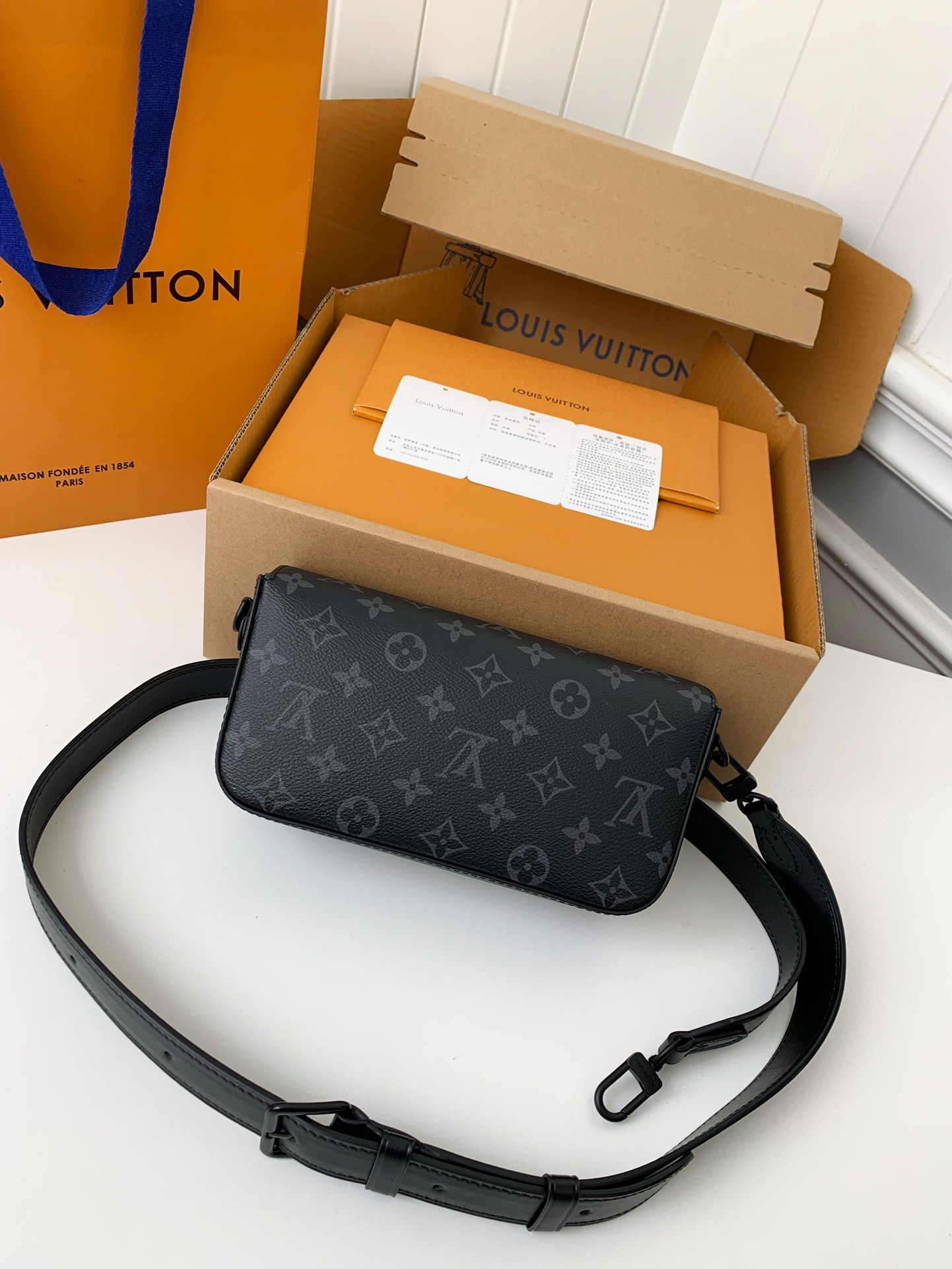 Louis Vuitton New season MontsourisMini Bag M83567