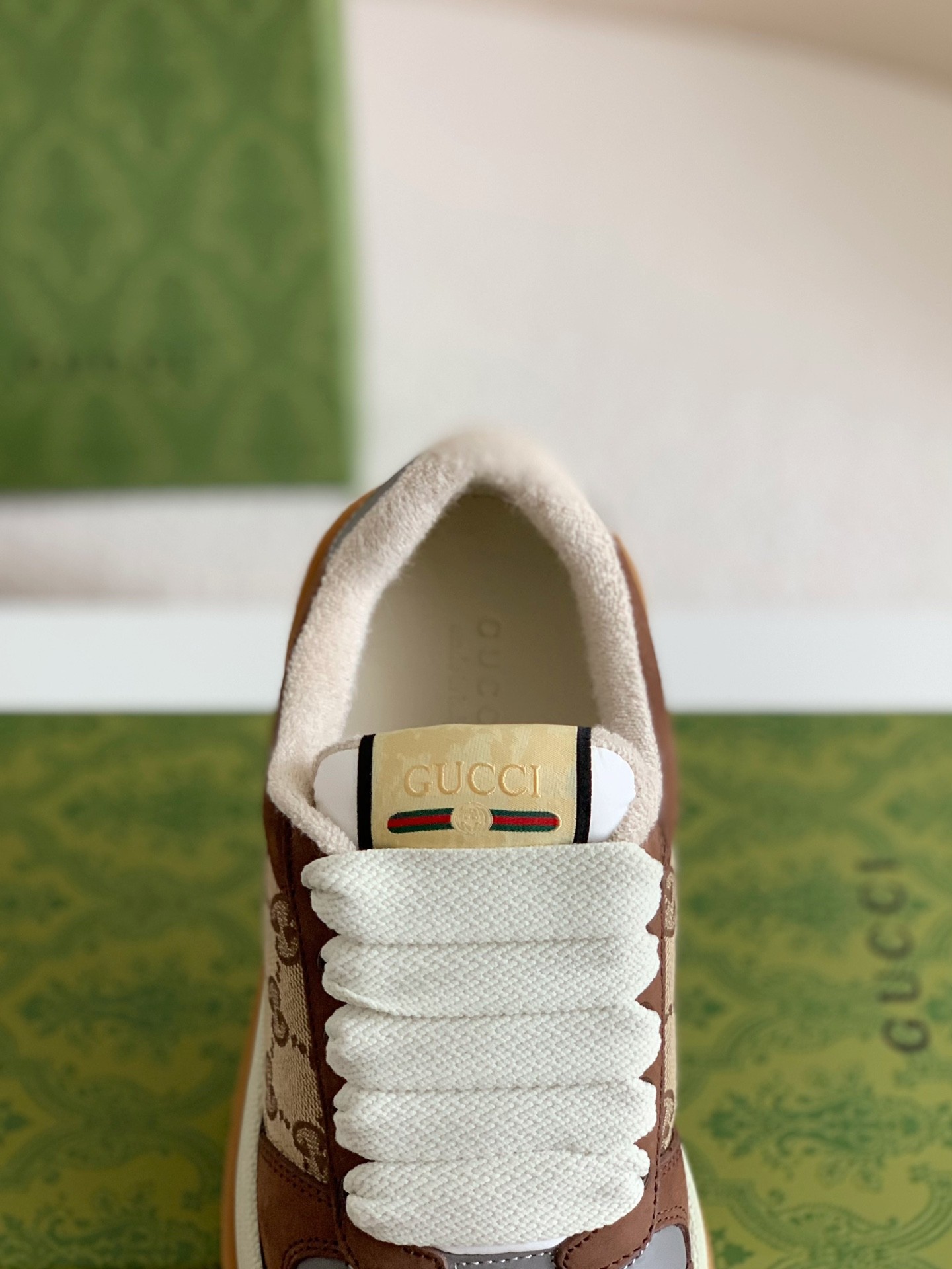 Gucci sneakers Cowhide