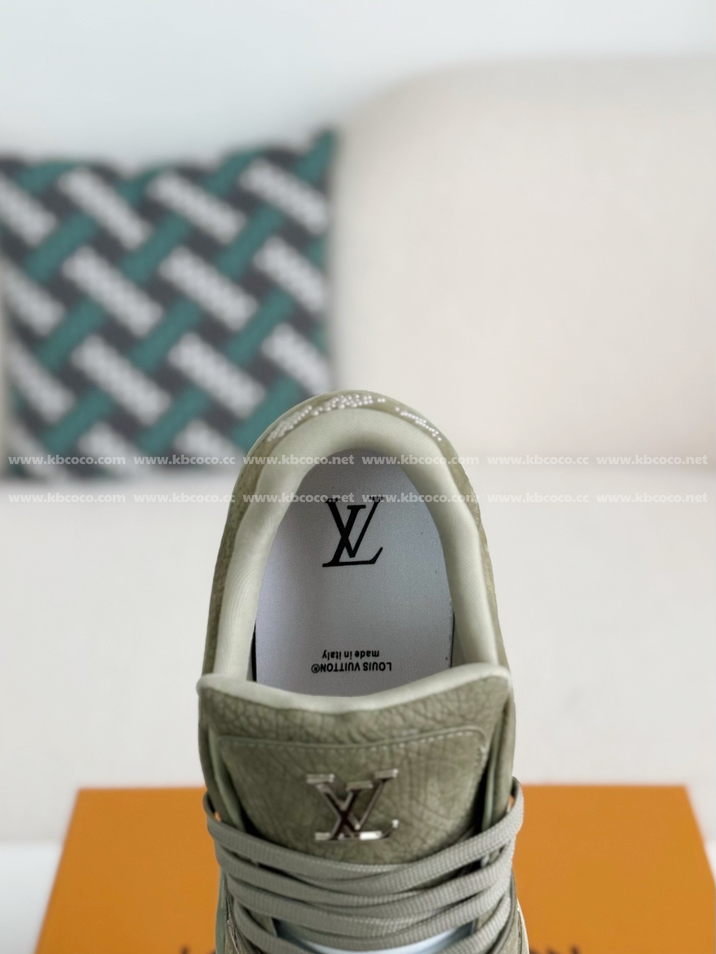 【#4530】 LOUIS VUITTON TRAINER SNEAKERS